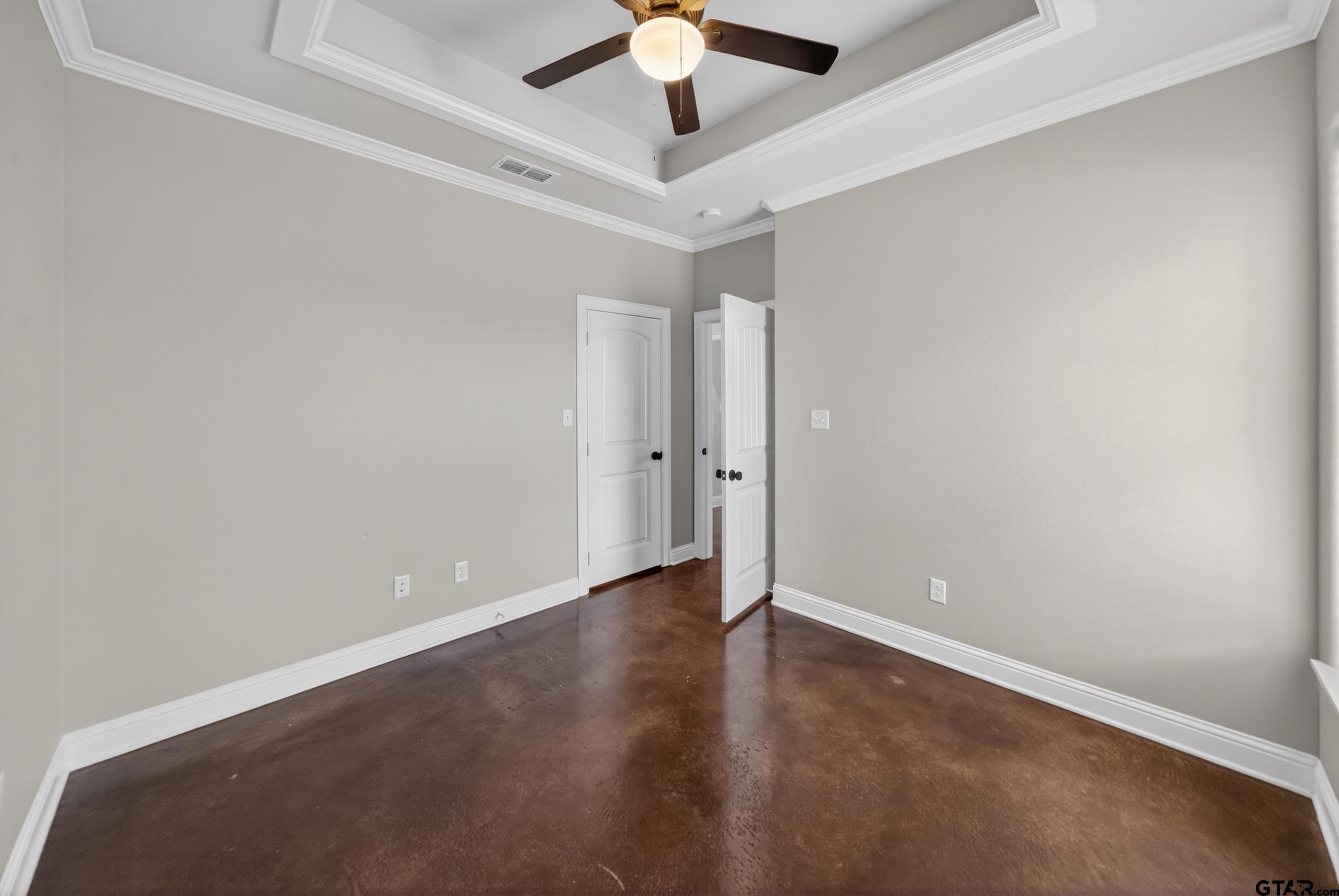 18310 Timber Oaks