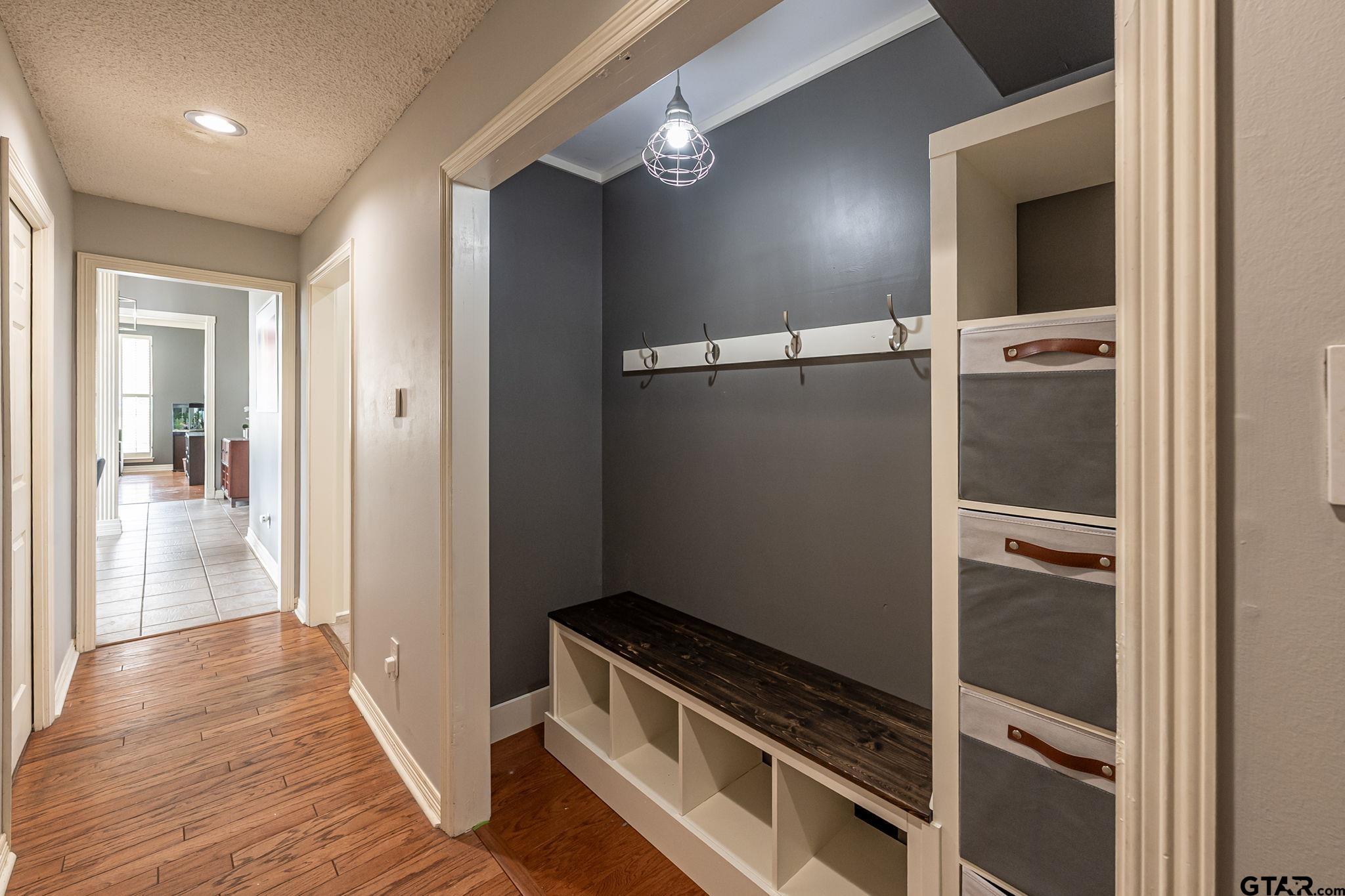 5701 Churchill