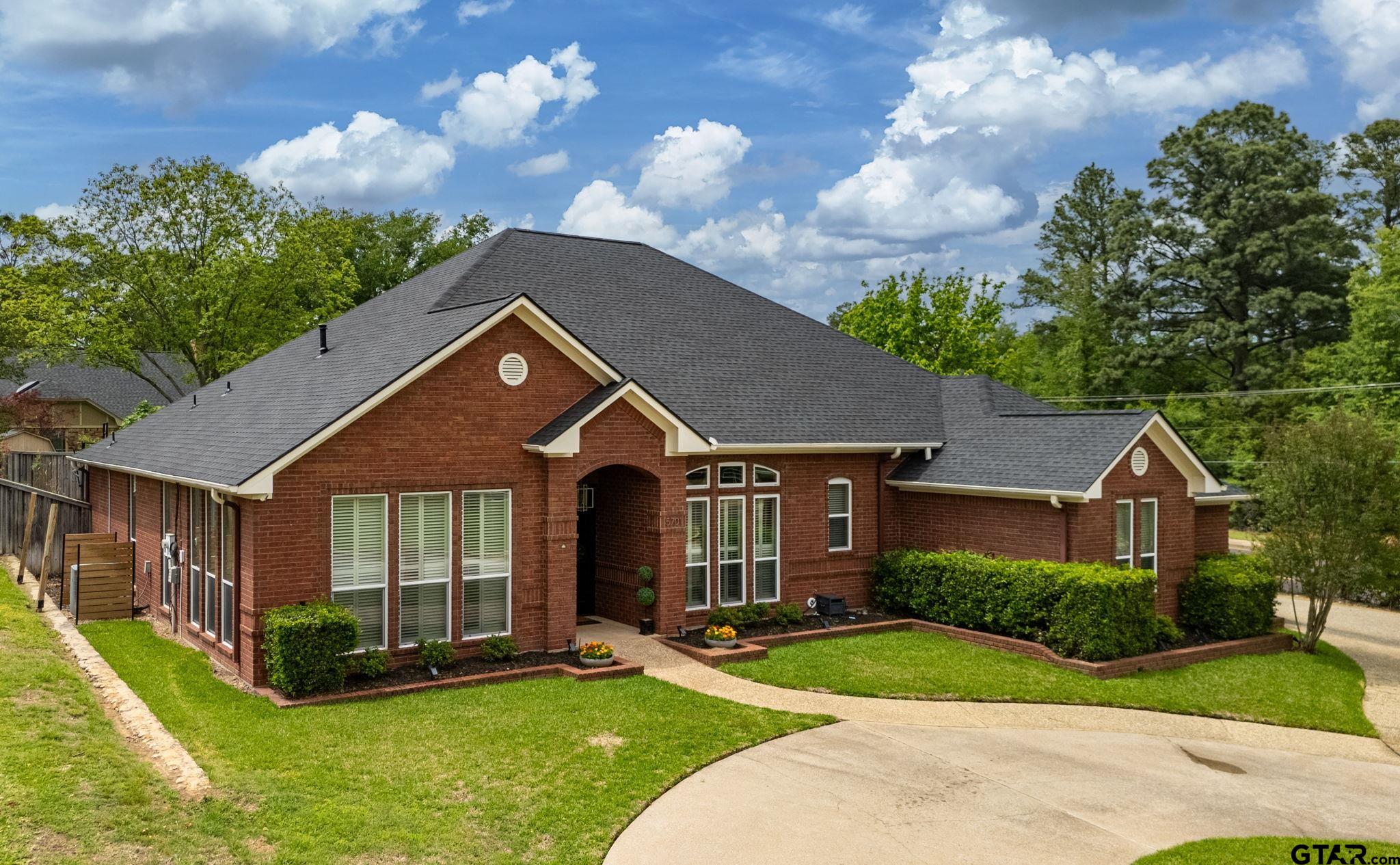 5701 Churchill