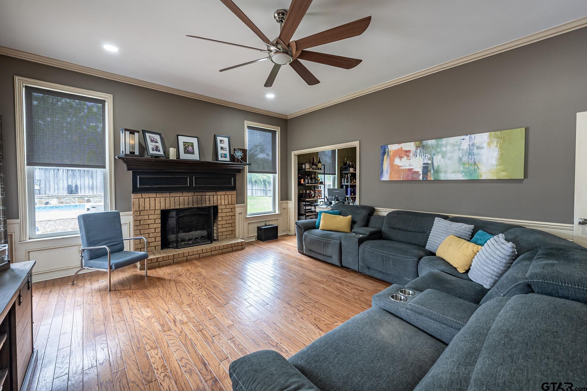 5701 Churchill