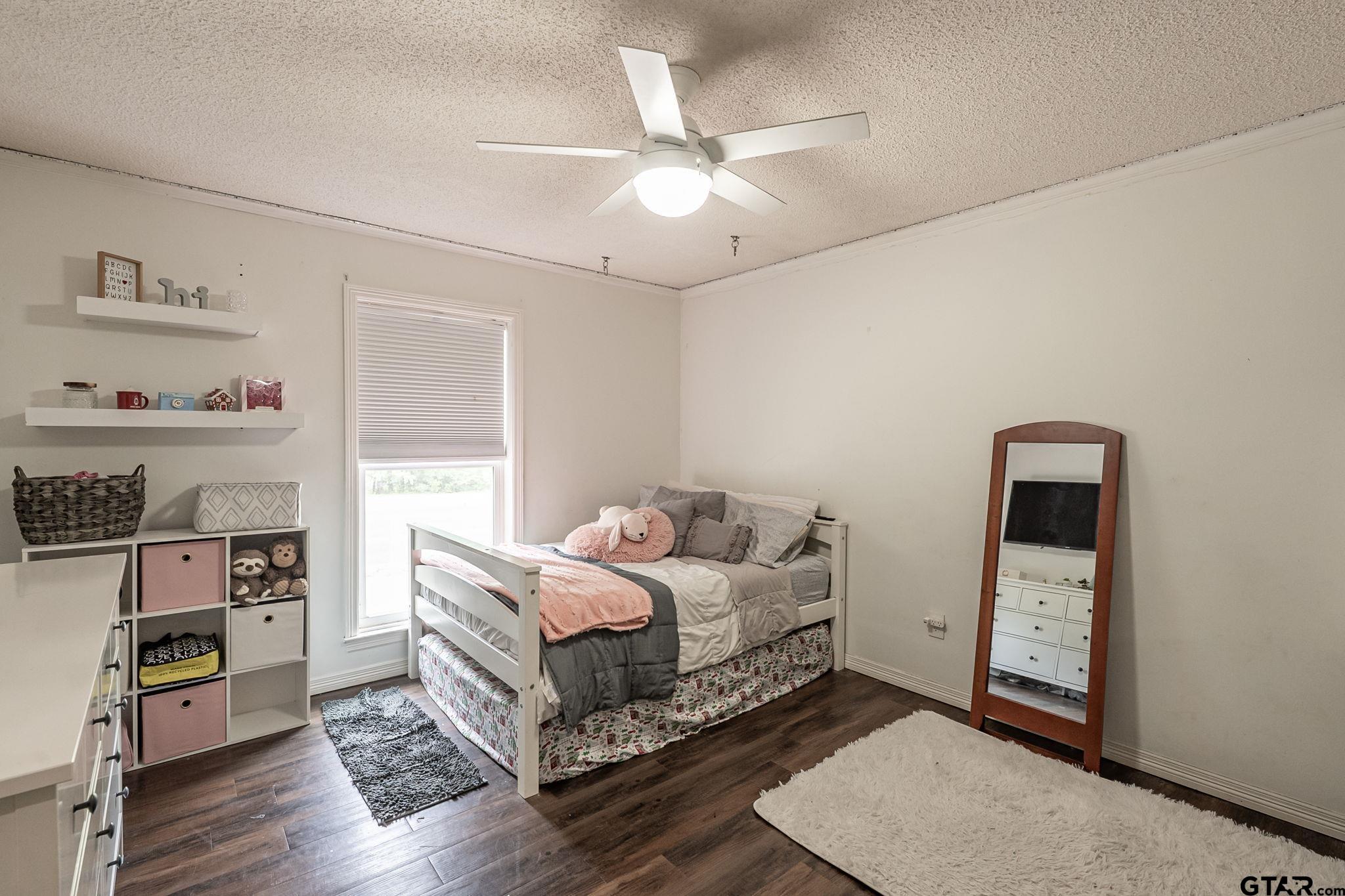 5701 Churchill