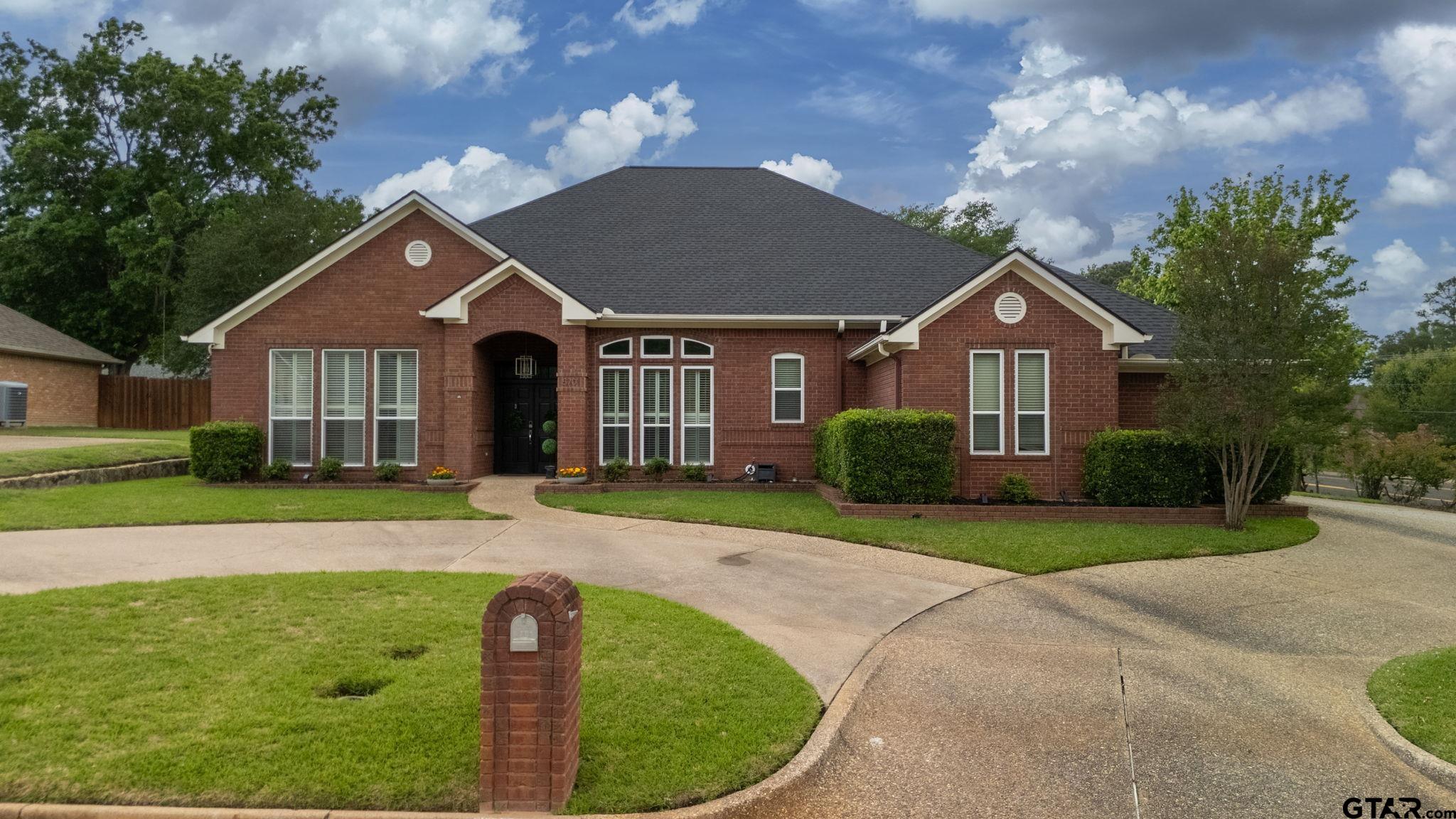 5701 Churchill