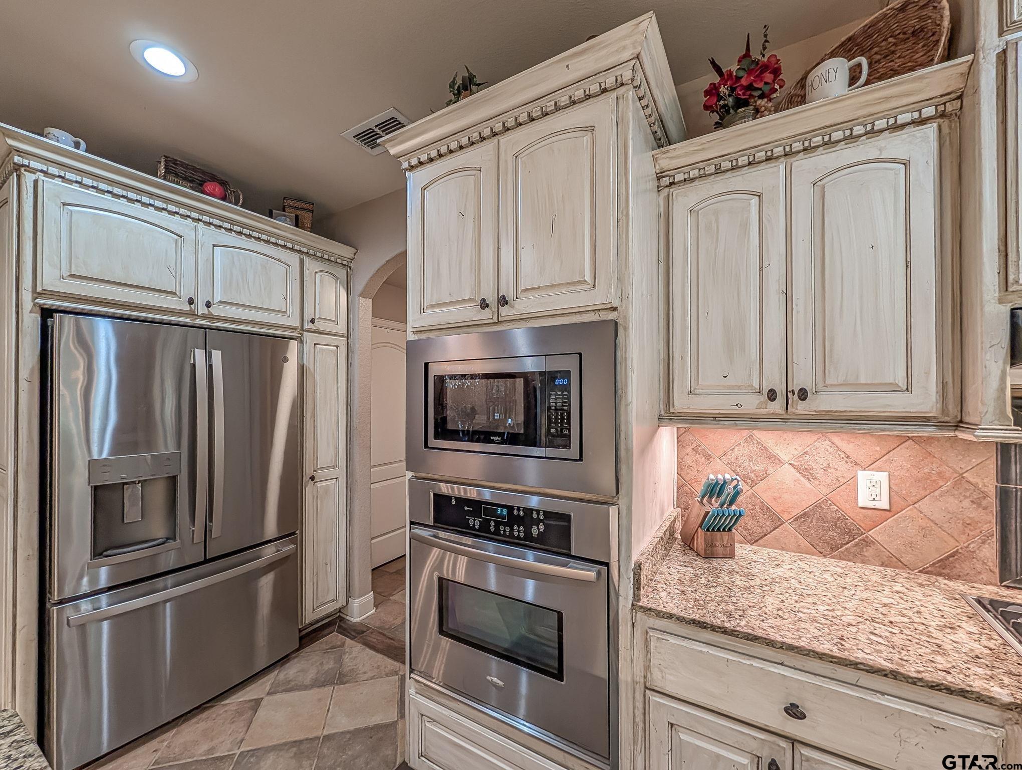 12360 Southhaven