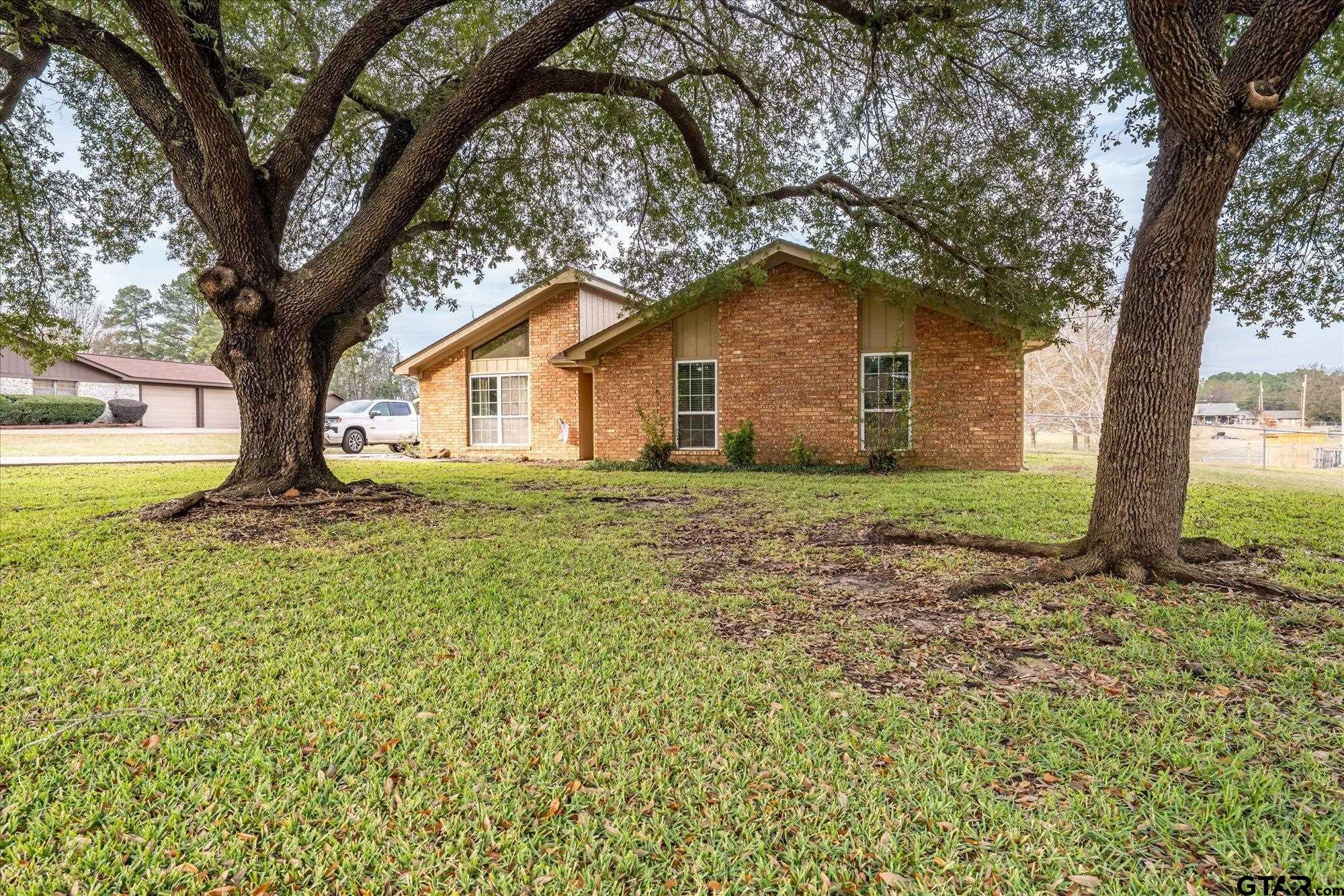 287 Hollybrook Dr.