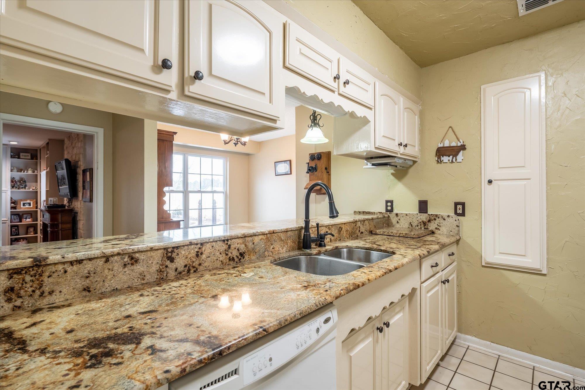 287 Hollybrook Dr.
