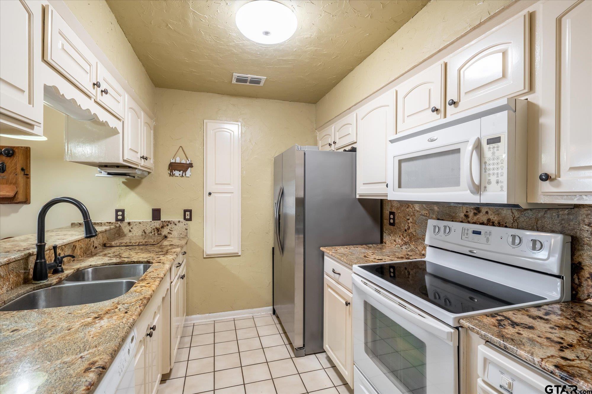 287 Hollybrook Dr.