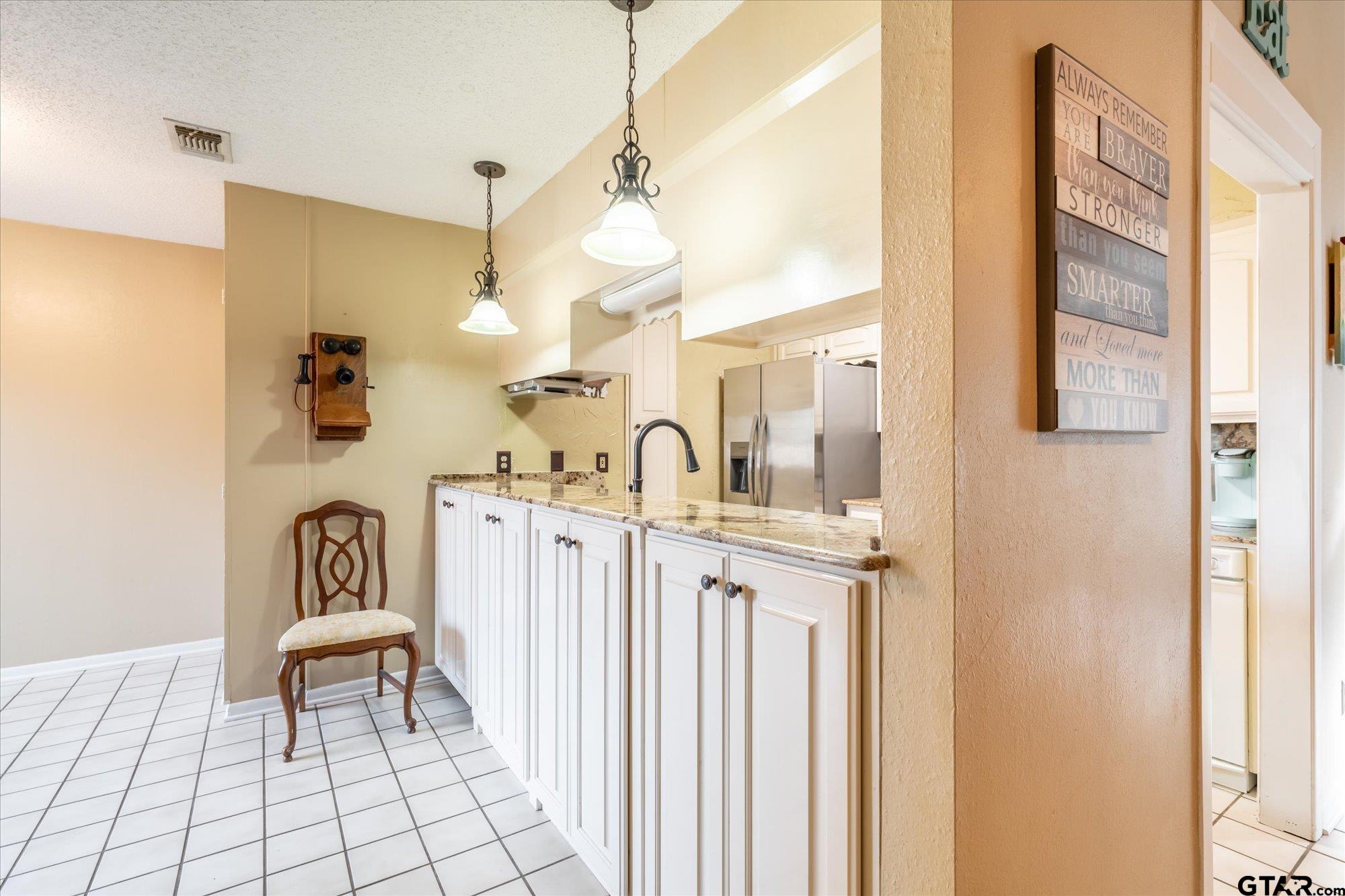 287 Hollybrook Dr.
