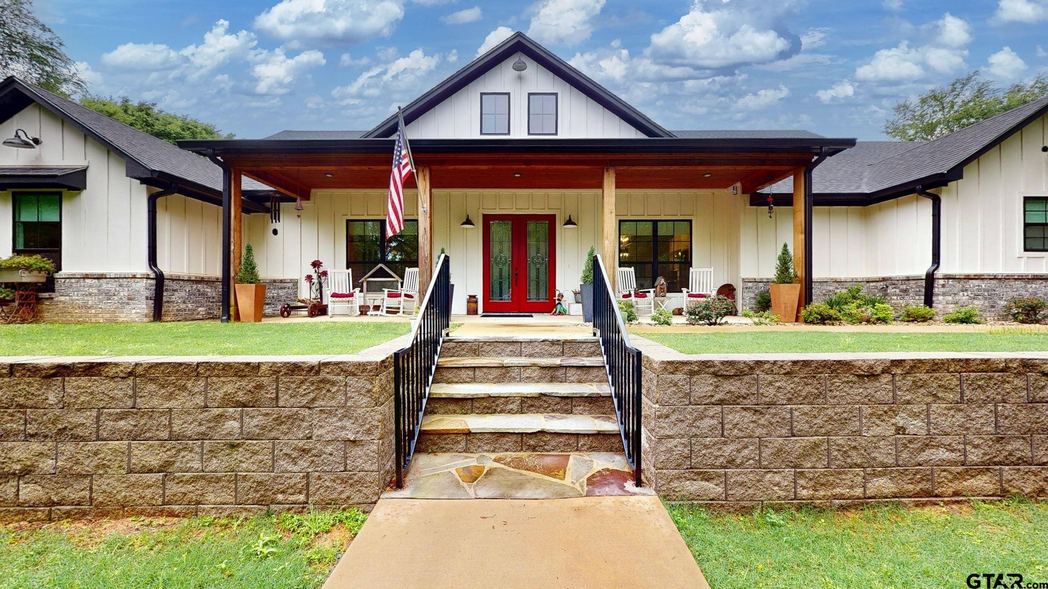 805 County Road 3802