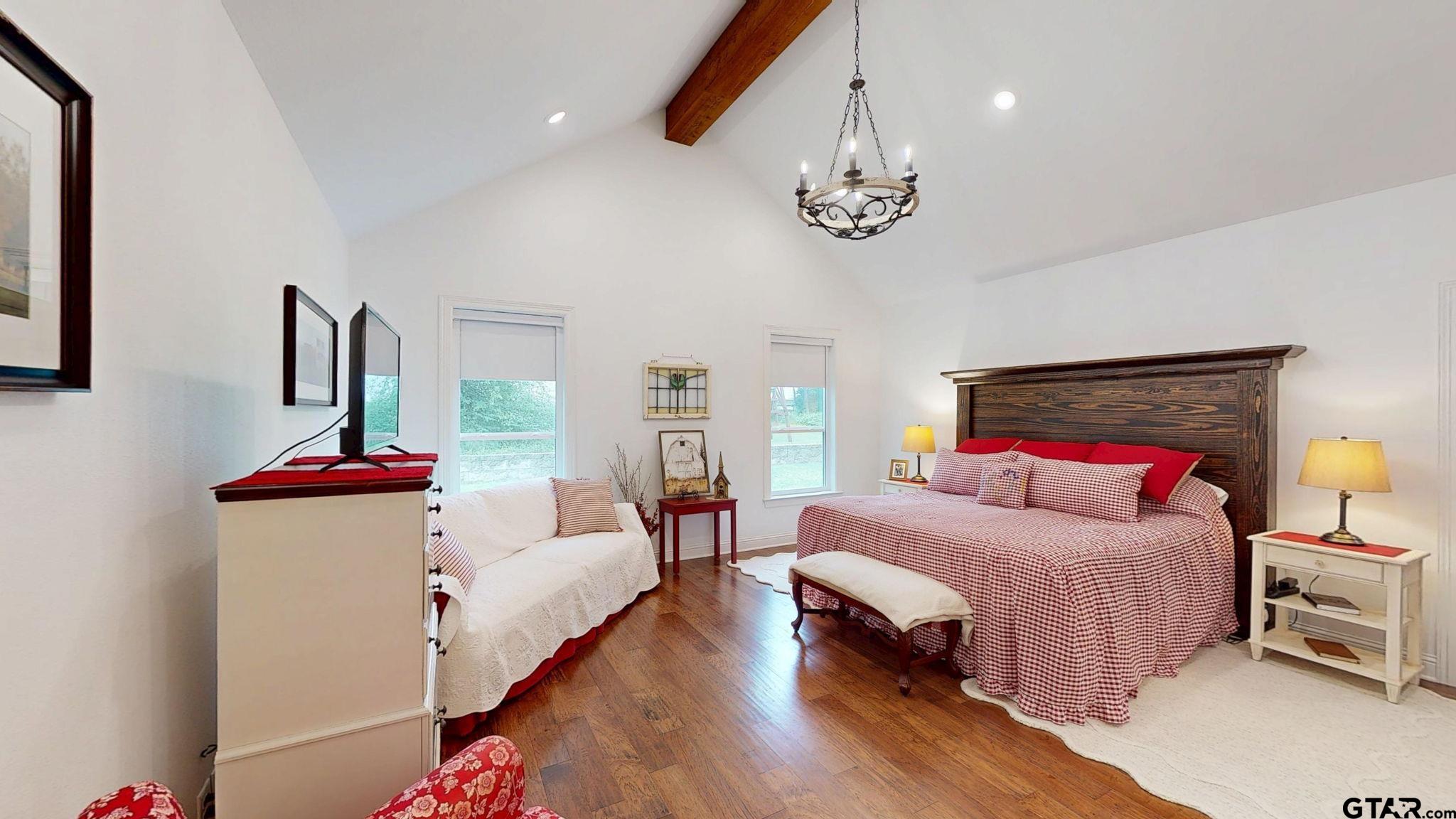 805 County Road 3802
