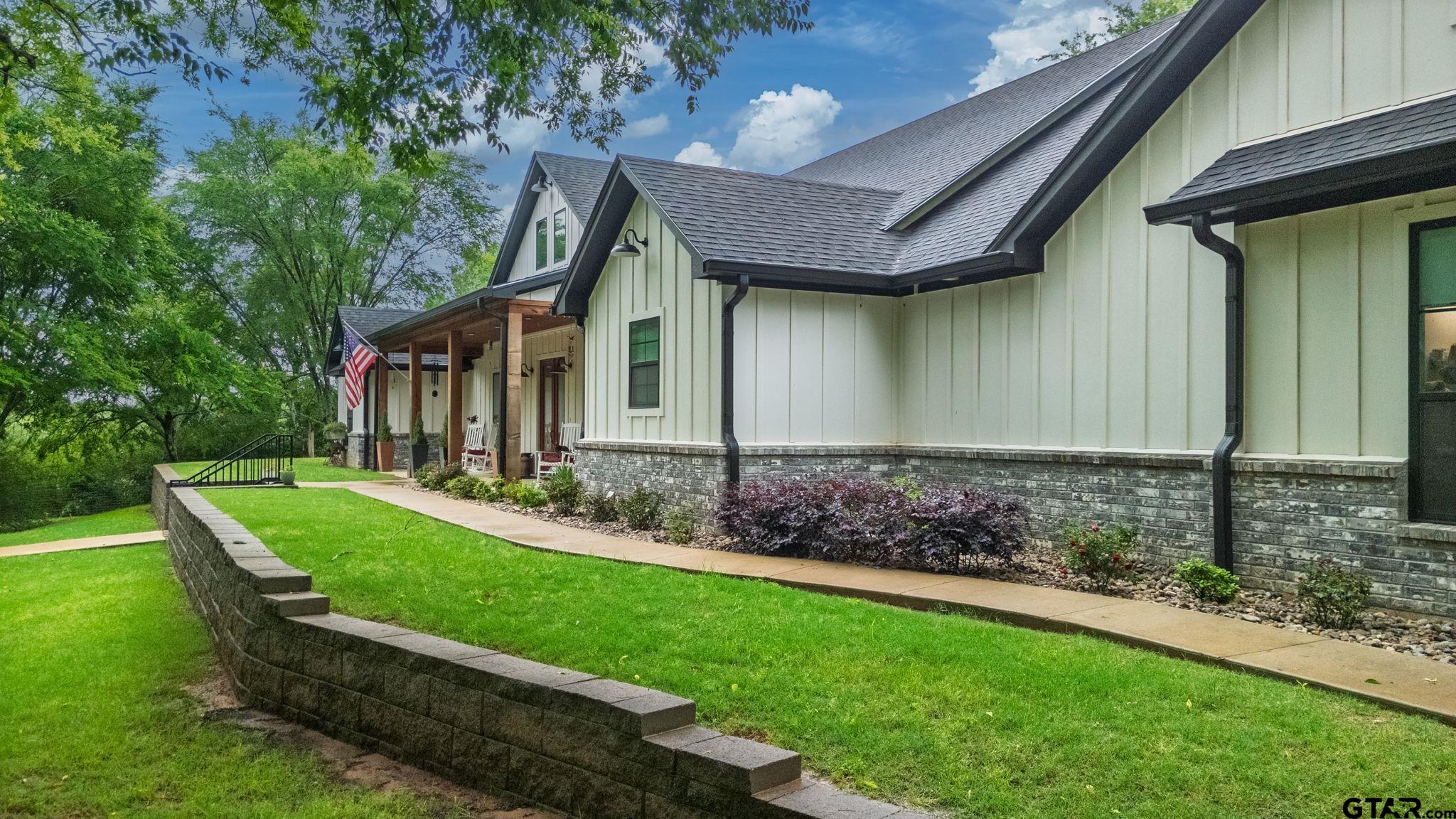 805 County Road 3802