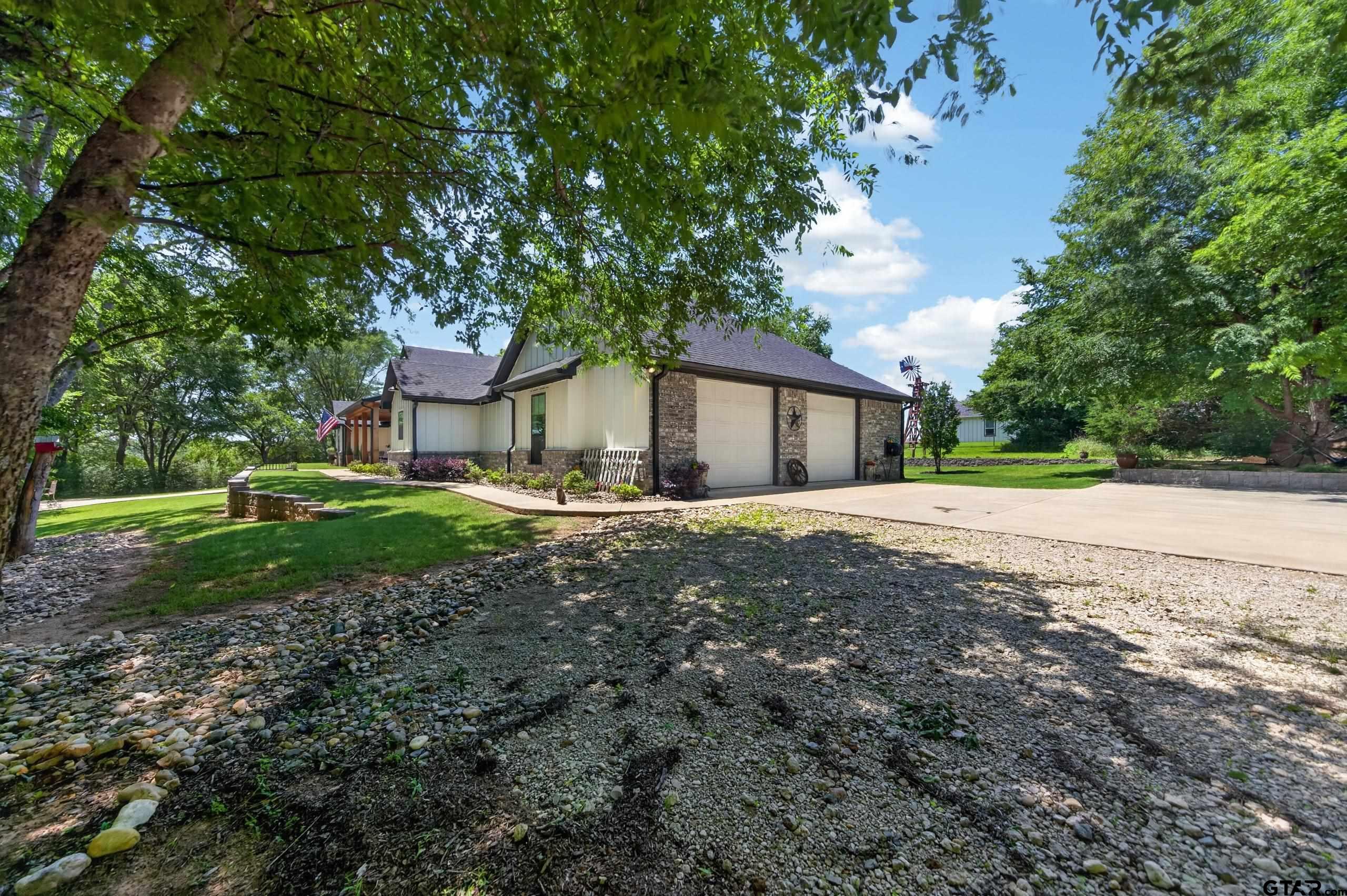 805 County Road 3802