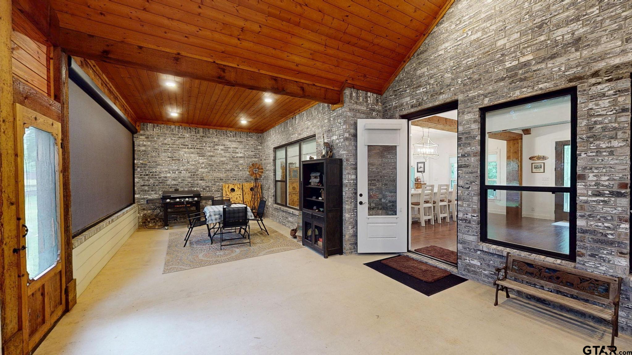 805 County Road 3802