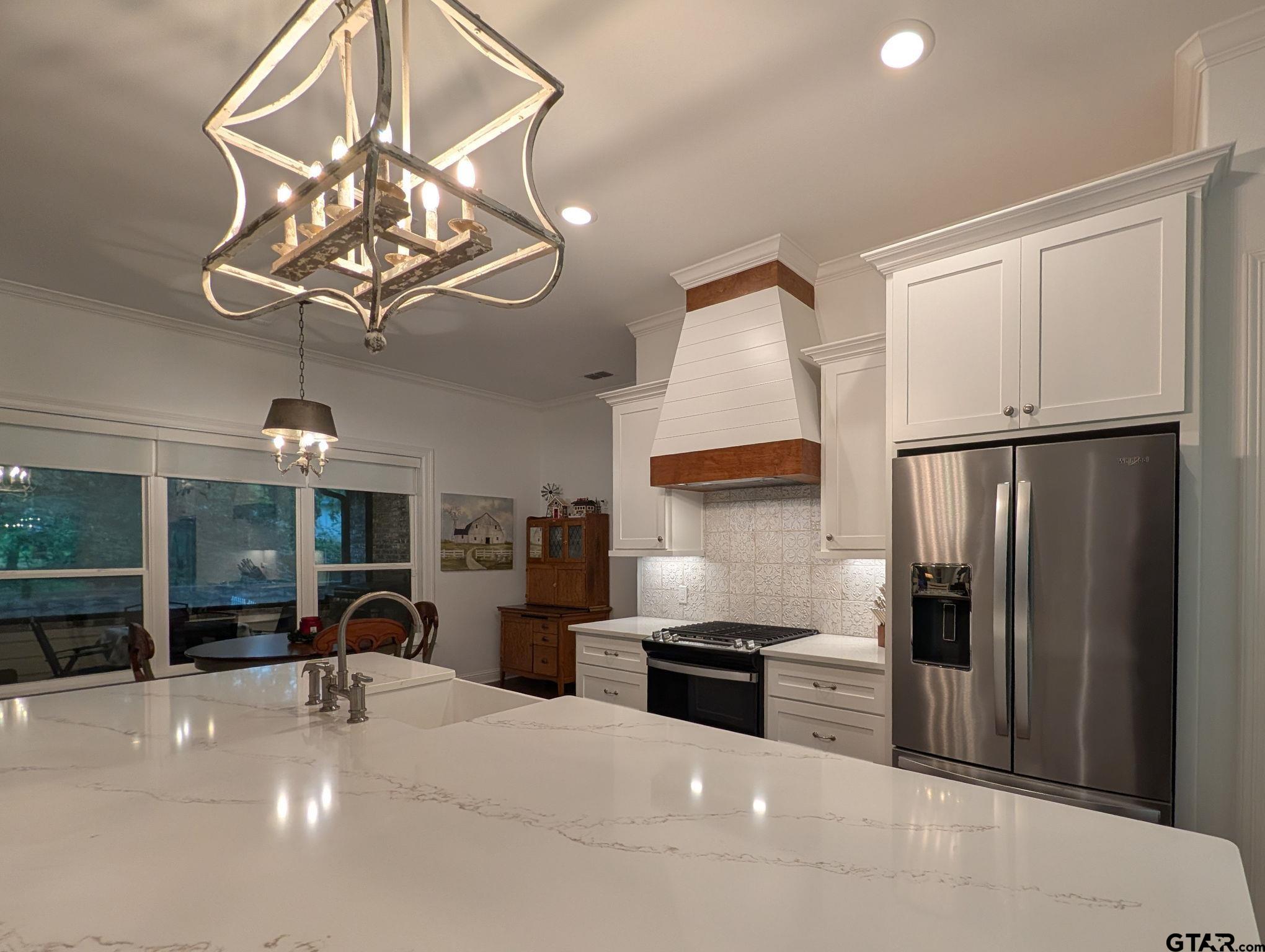 805 County Road 3802