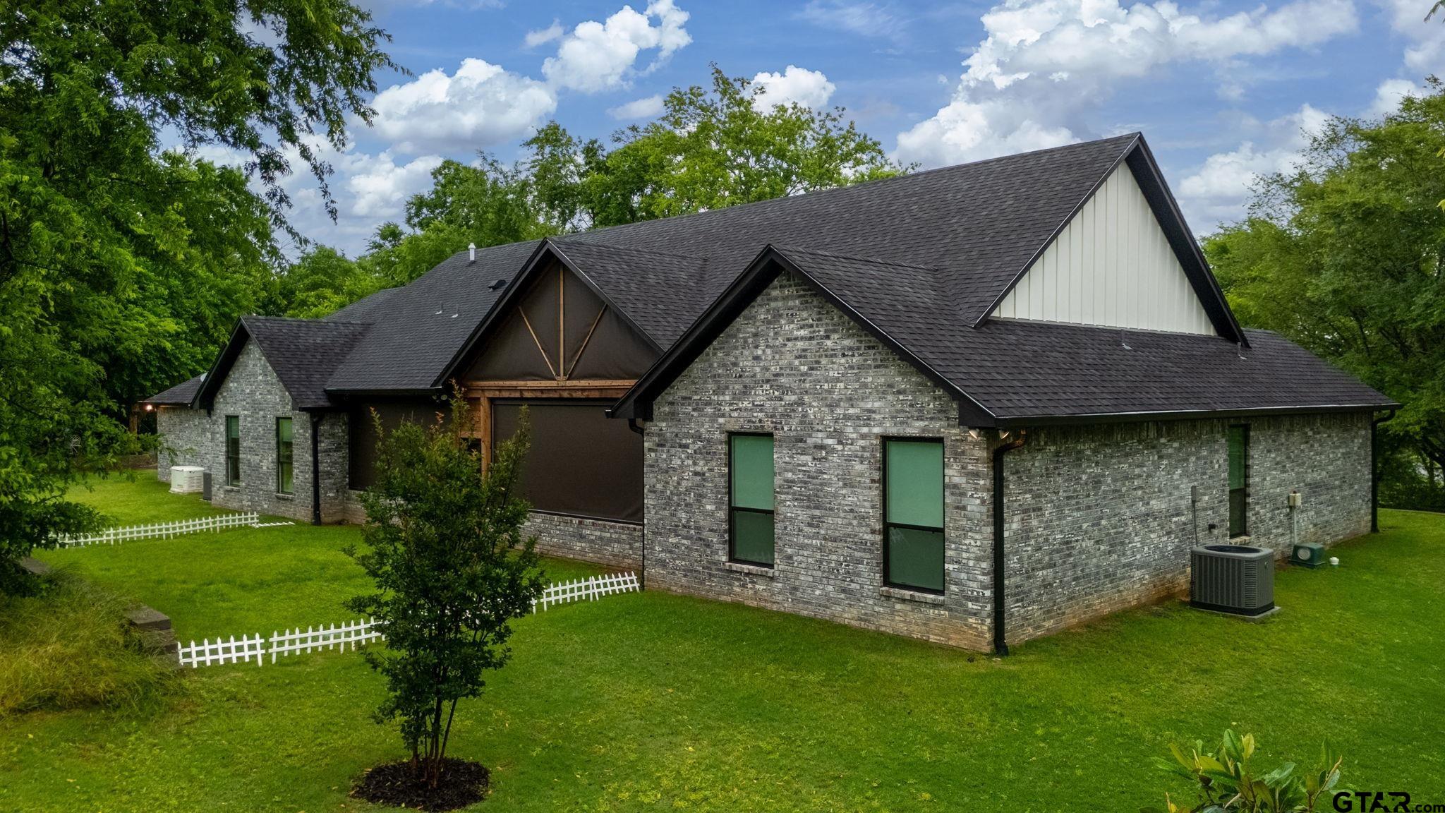 805 County Road 3802