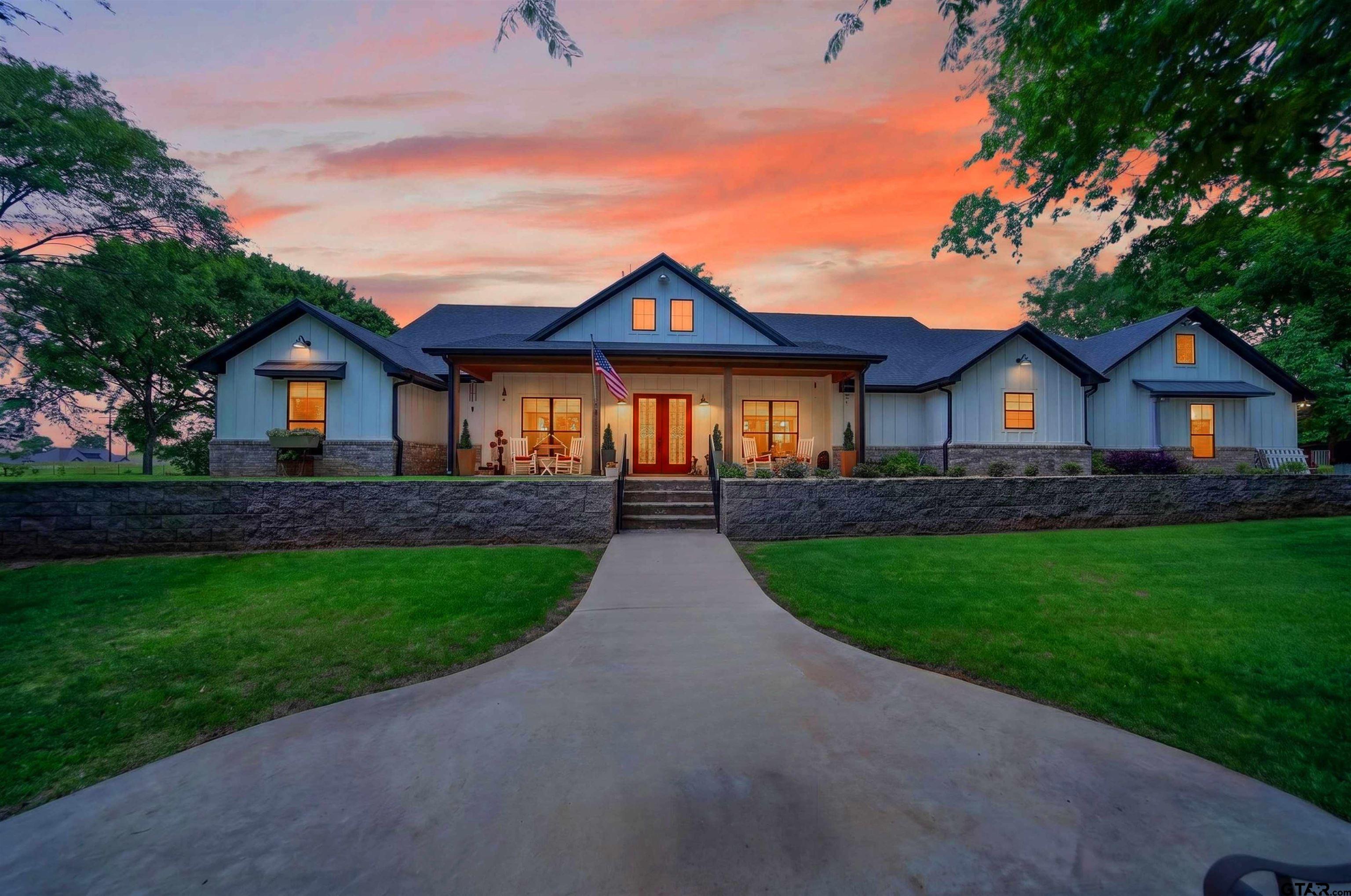 805 County Road 3802