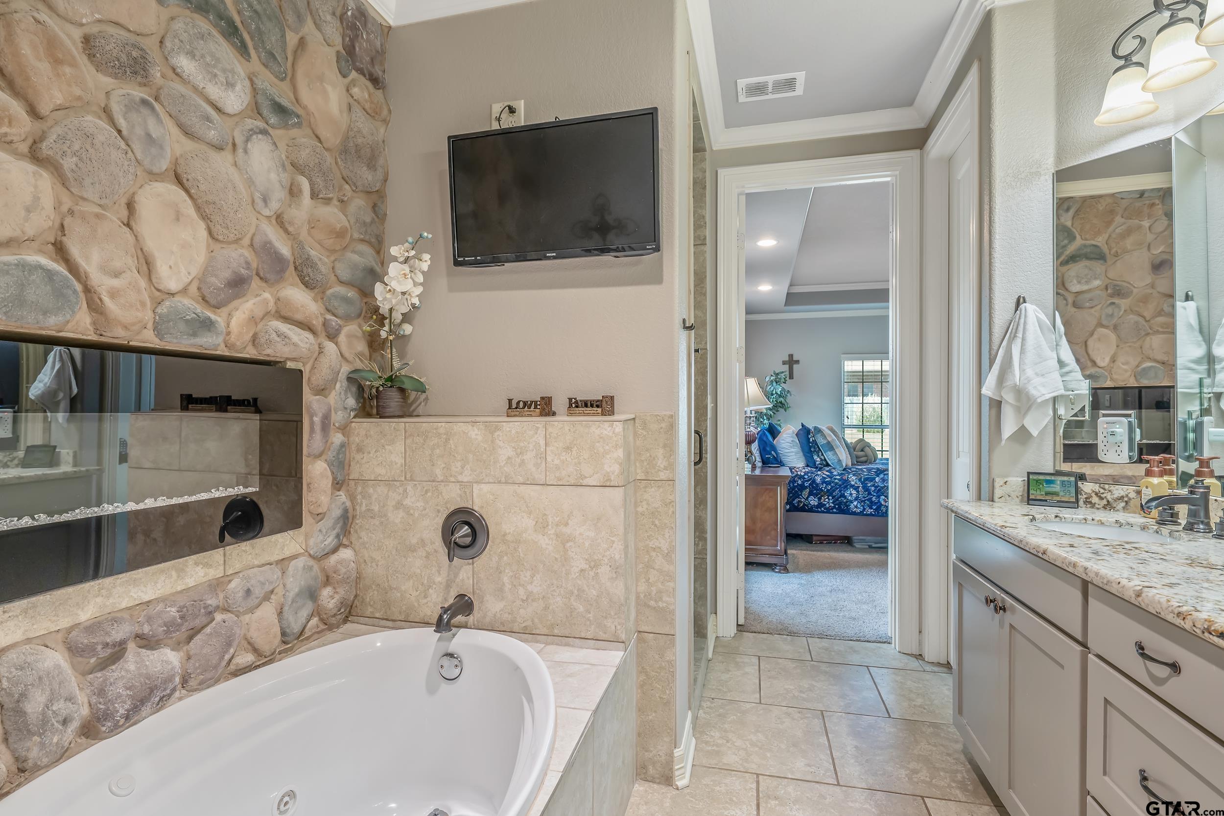 545 Highland Place