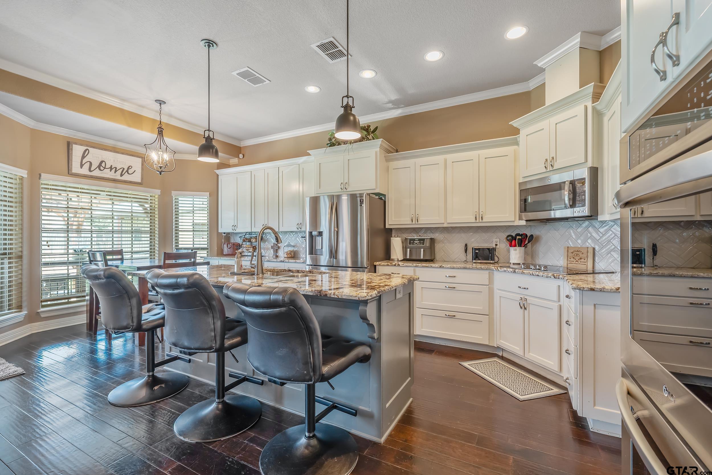545 Highland Place