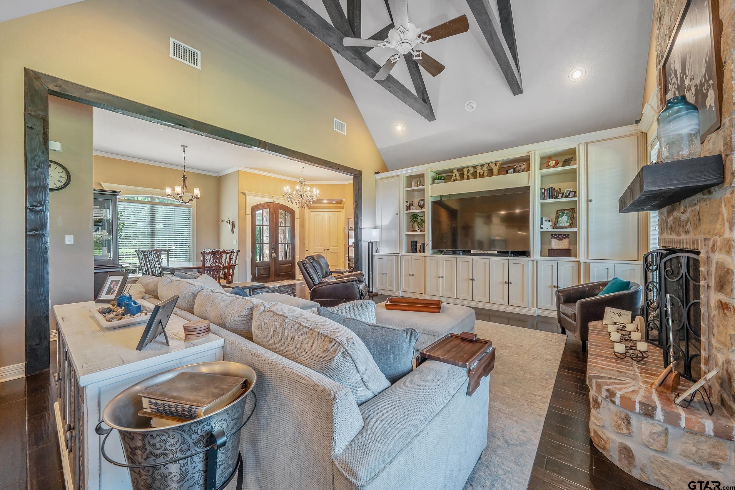 545 Highland Place