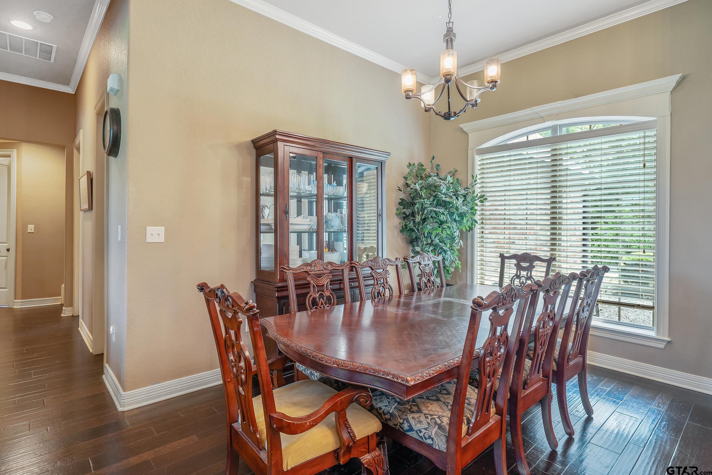545 Highland Place