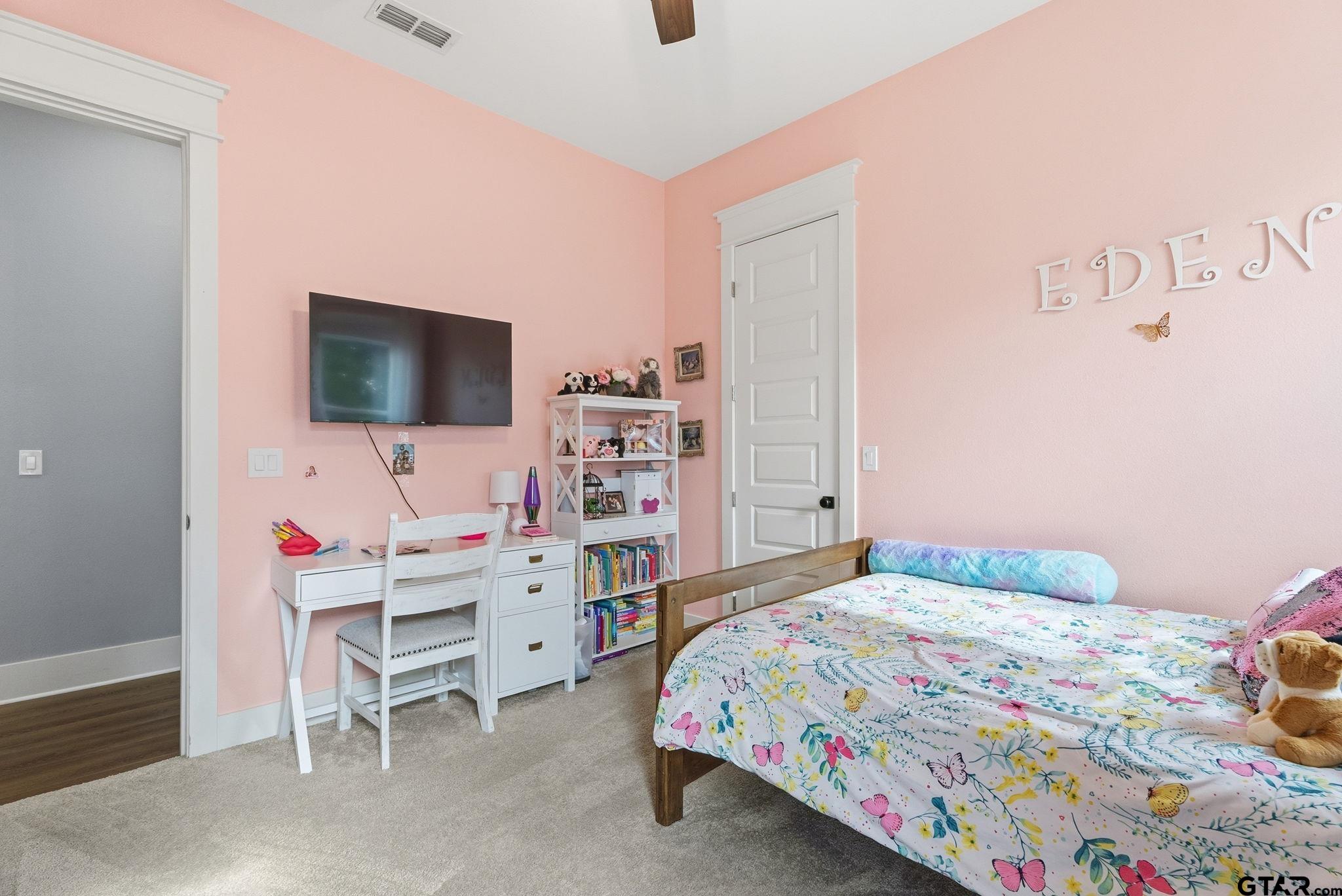 21836 Country Meadows
