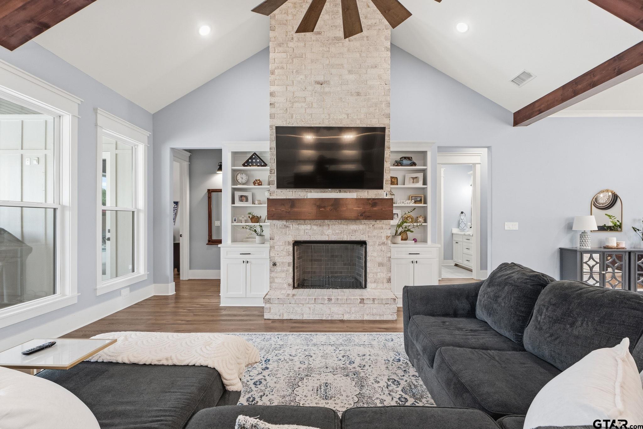 21836 Country Meadows