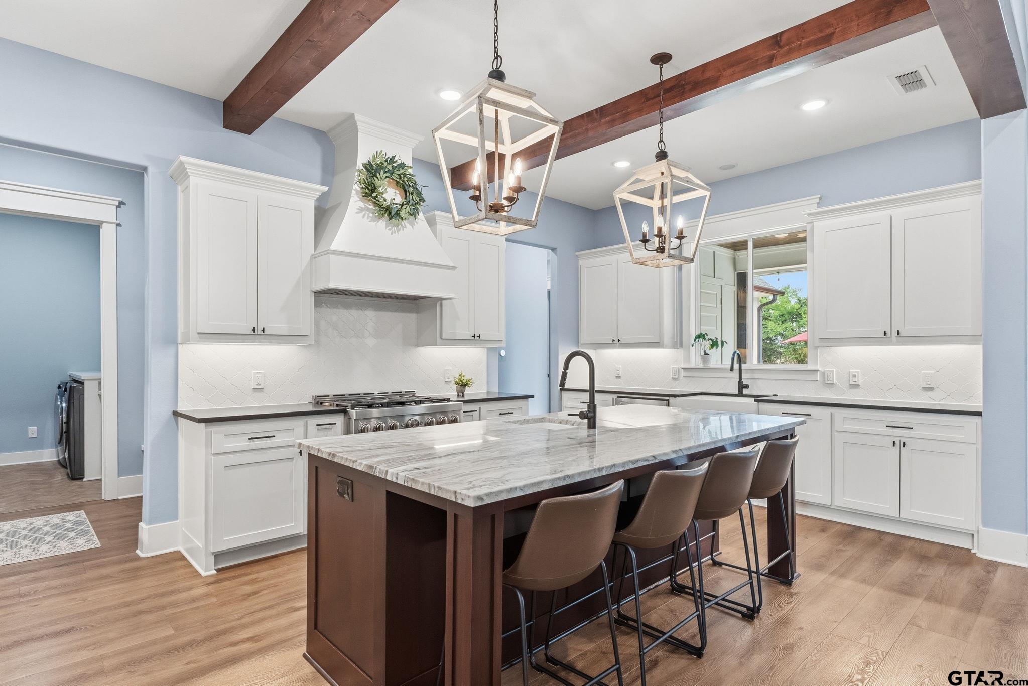 21836 Country Meadows