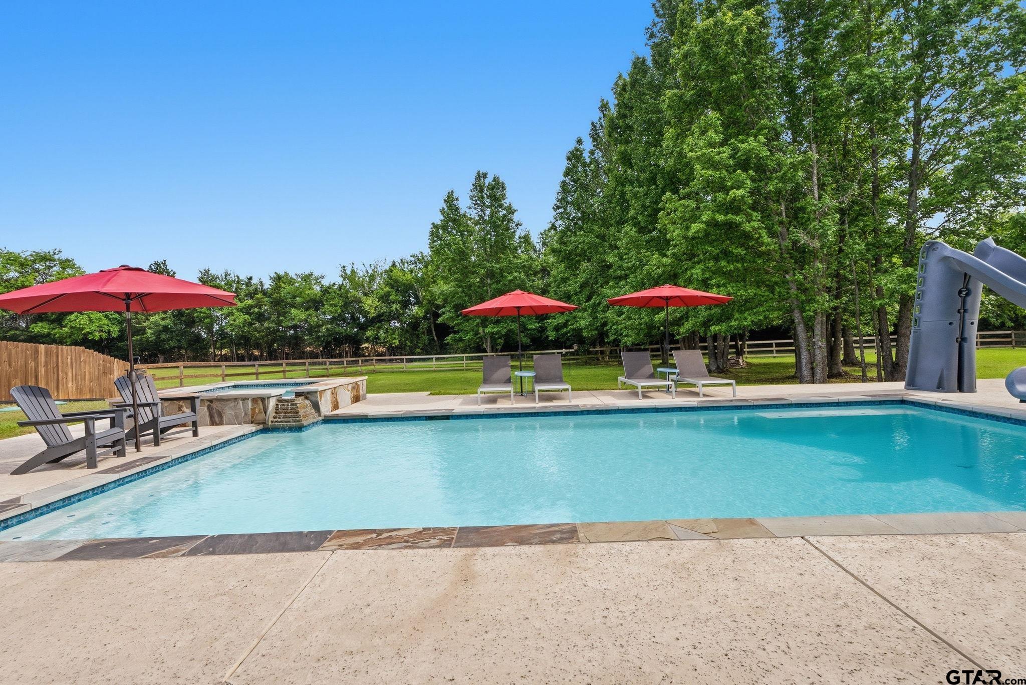 21836 Country Meadows