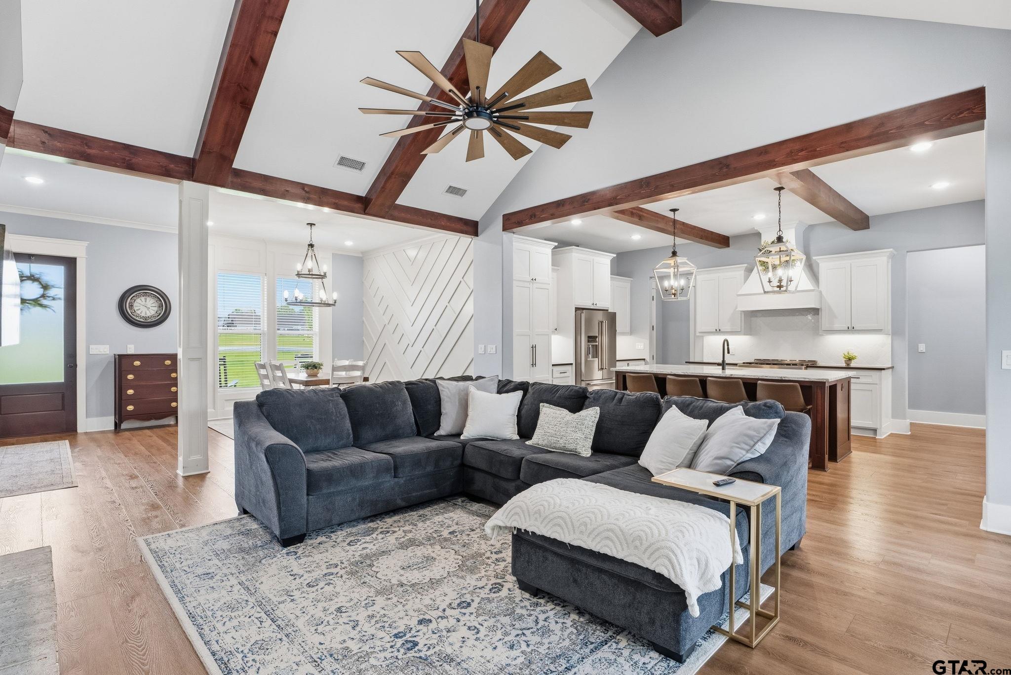 21836 Country Meadows