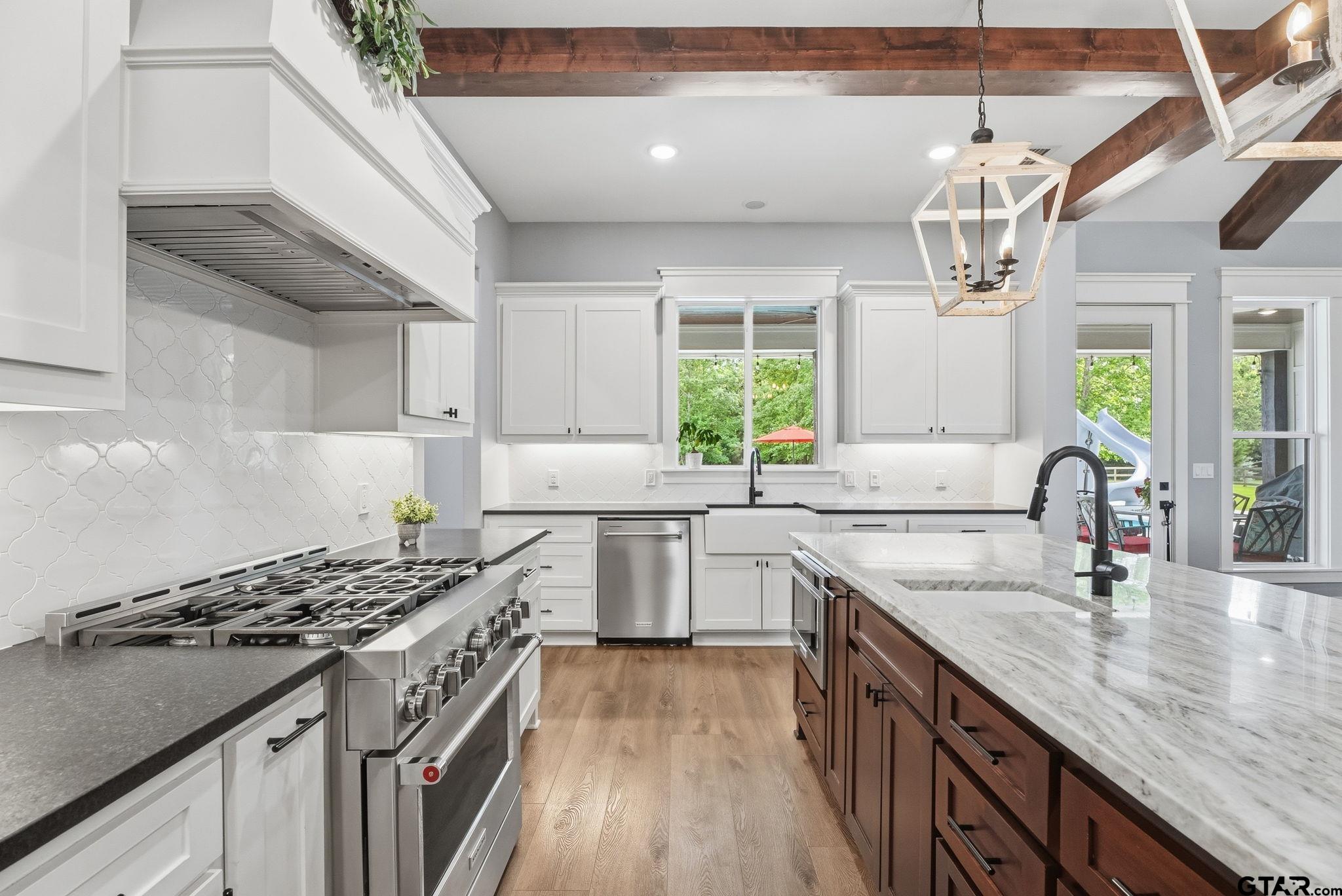 21836 Country Meadows
