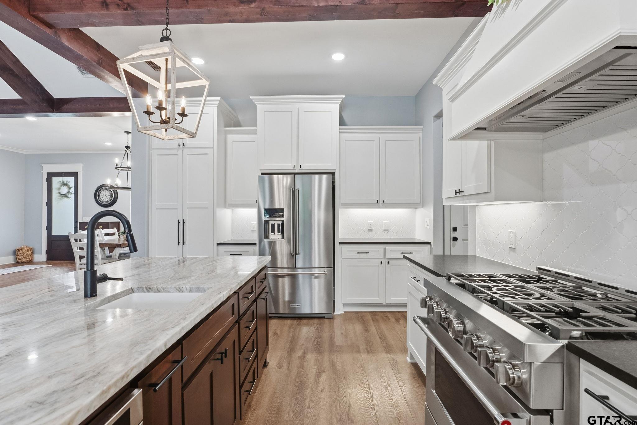 21836 Country Meadows
