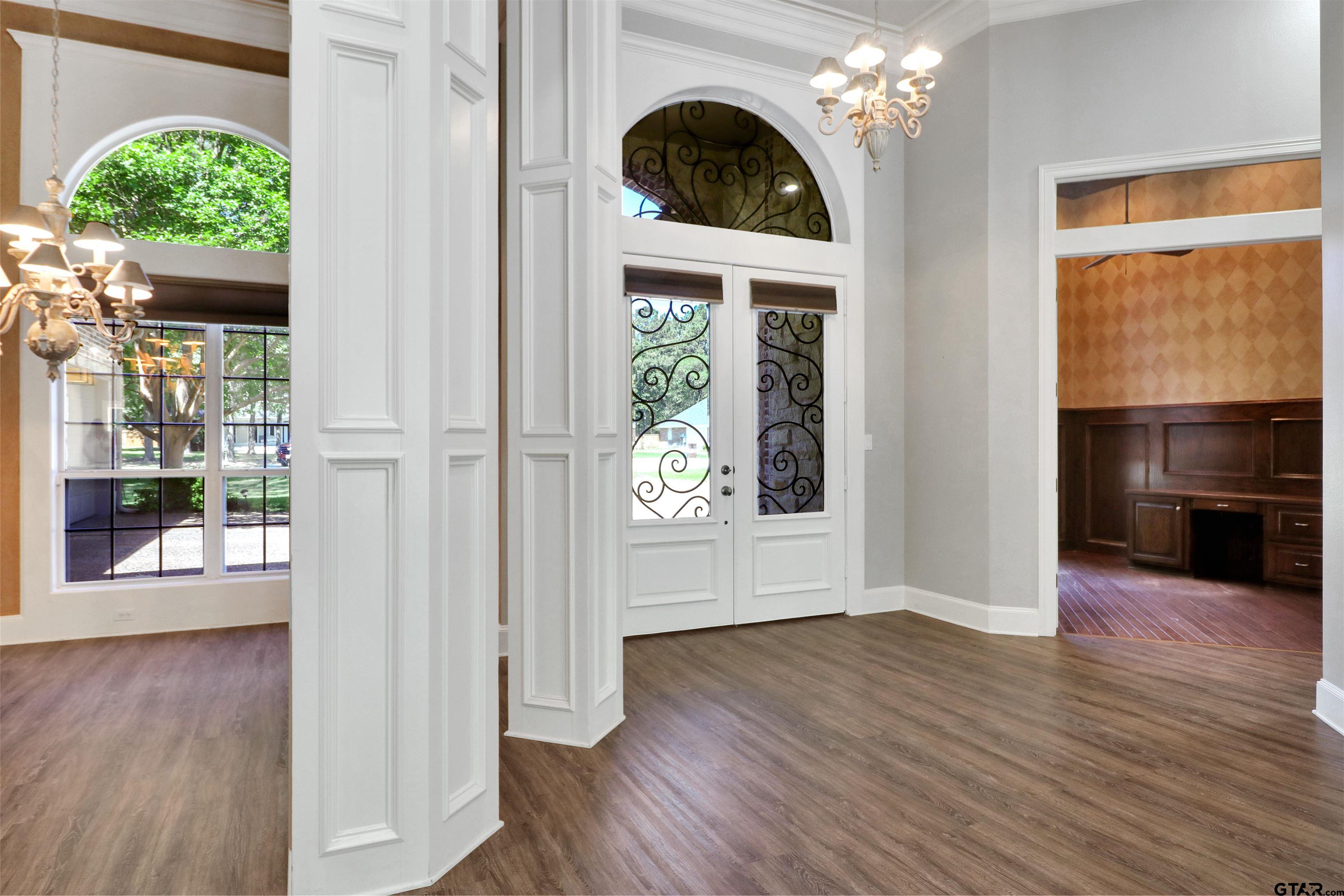 18155 Oak Forest