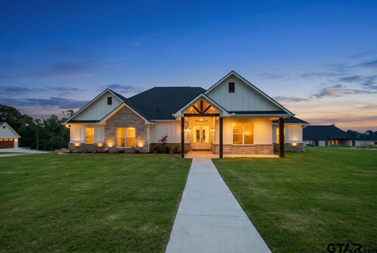 17249 Woodcrest Cir
