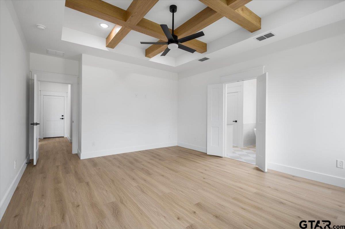 17249 Woodcrest Cir