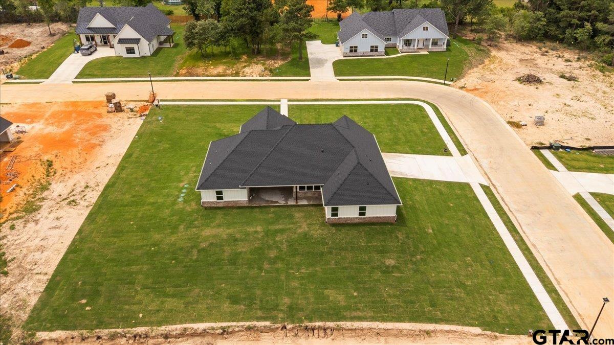 17249 Woodcrest Cir
