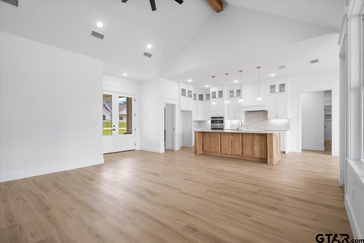 17249 Woodcrest Cir