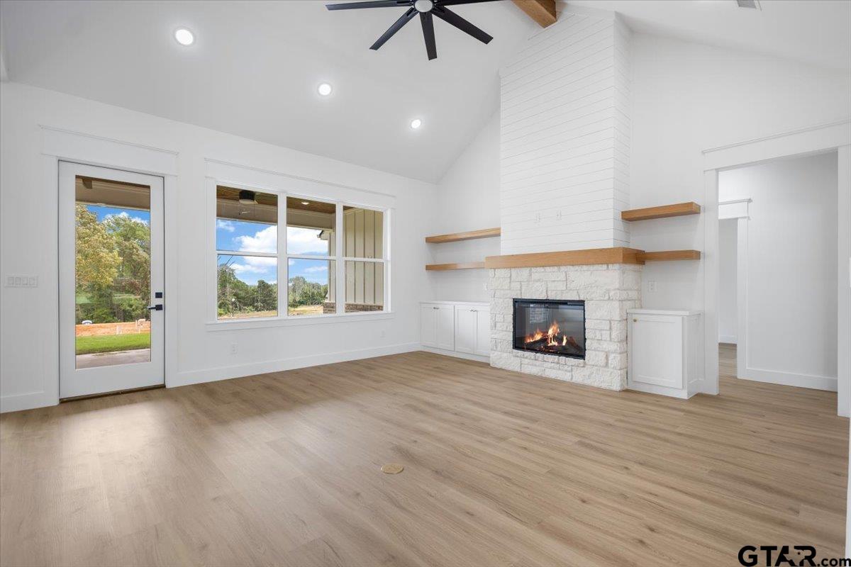 17249 Woodcrest Cir