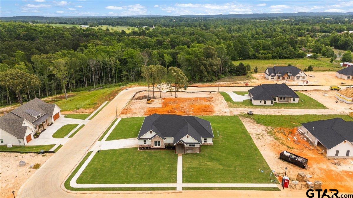 17249 Woodcrest Cir