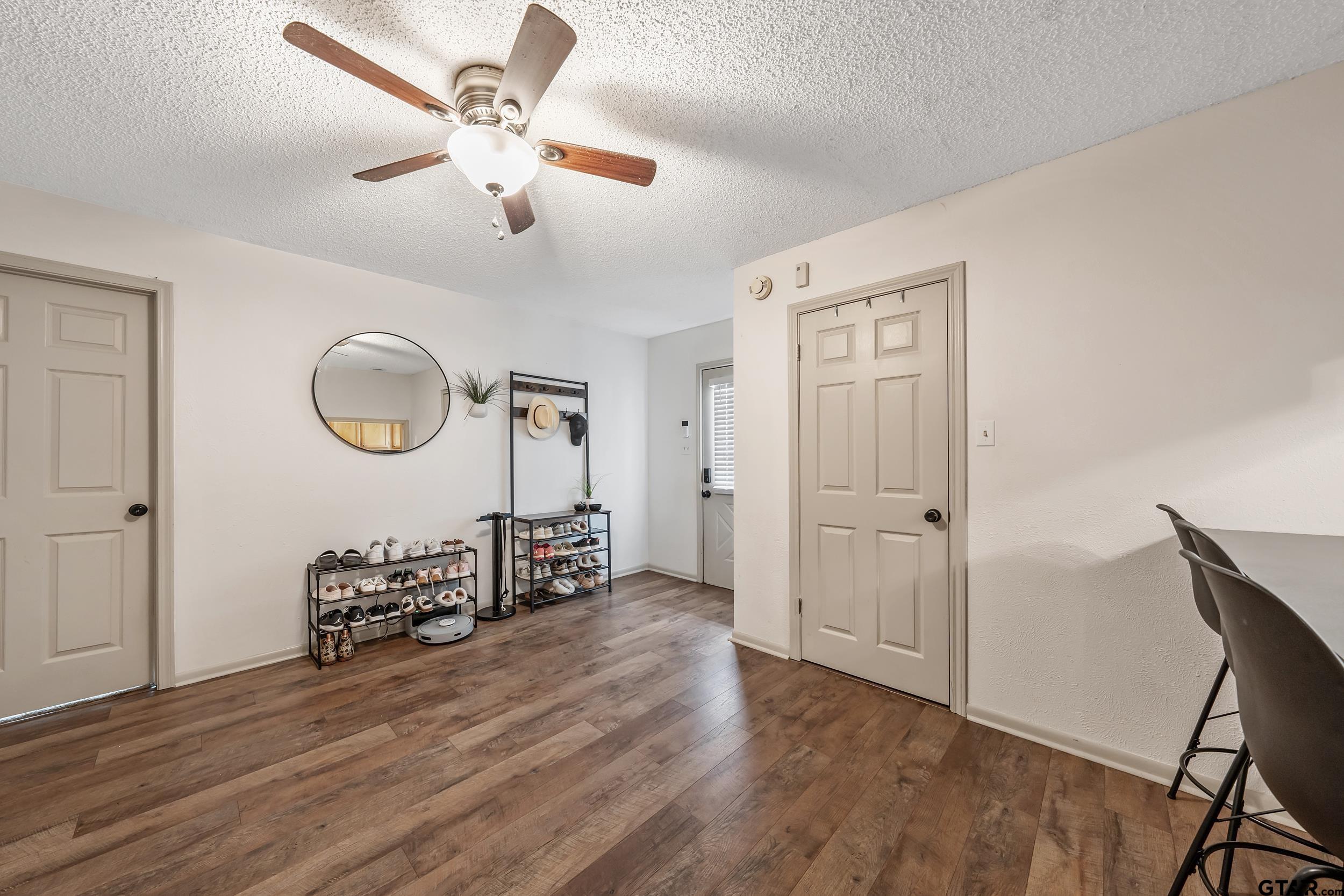 607 E Woodhaven St.