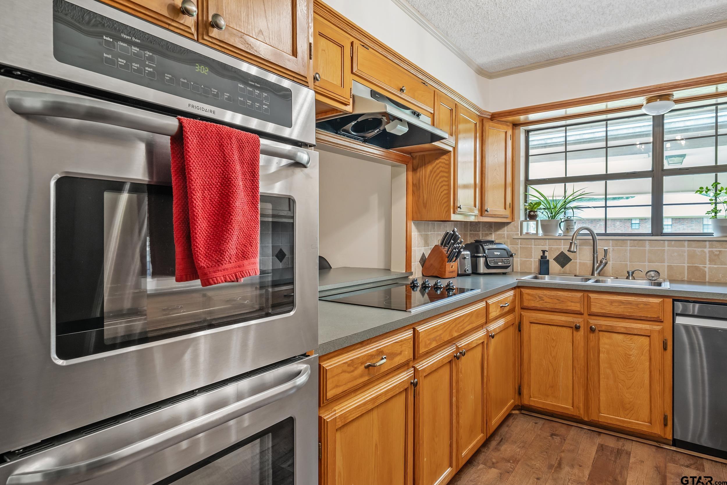 607 E Woodhaven St.