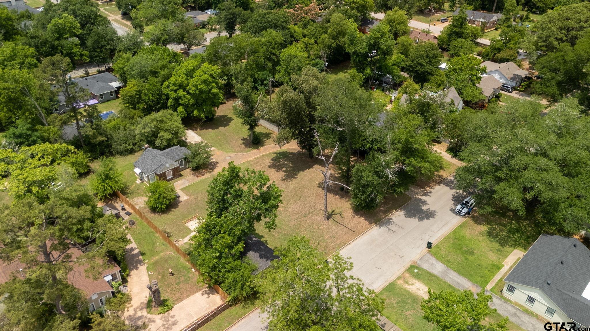 2115 S Sneed