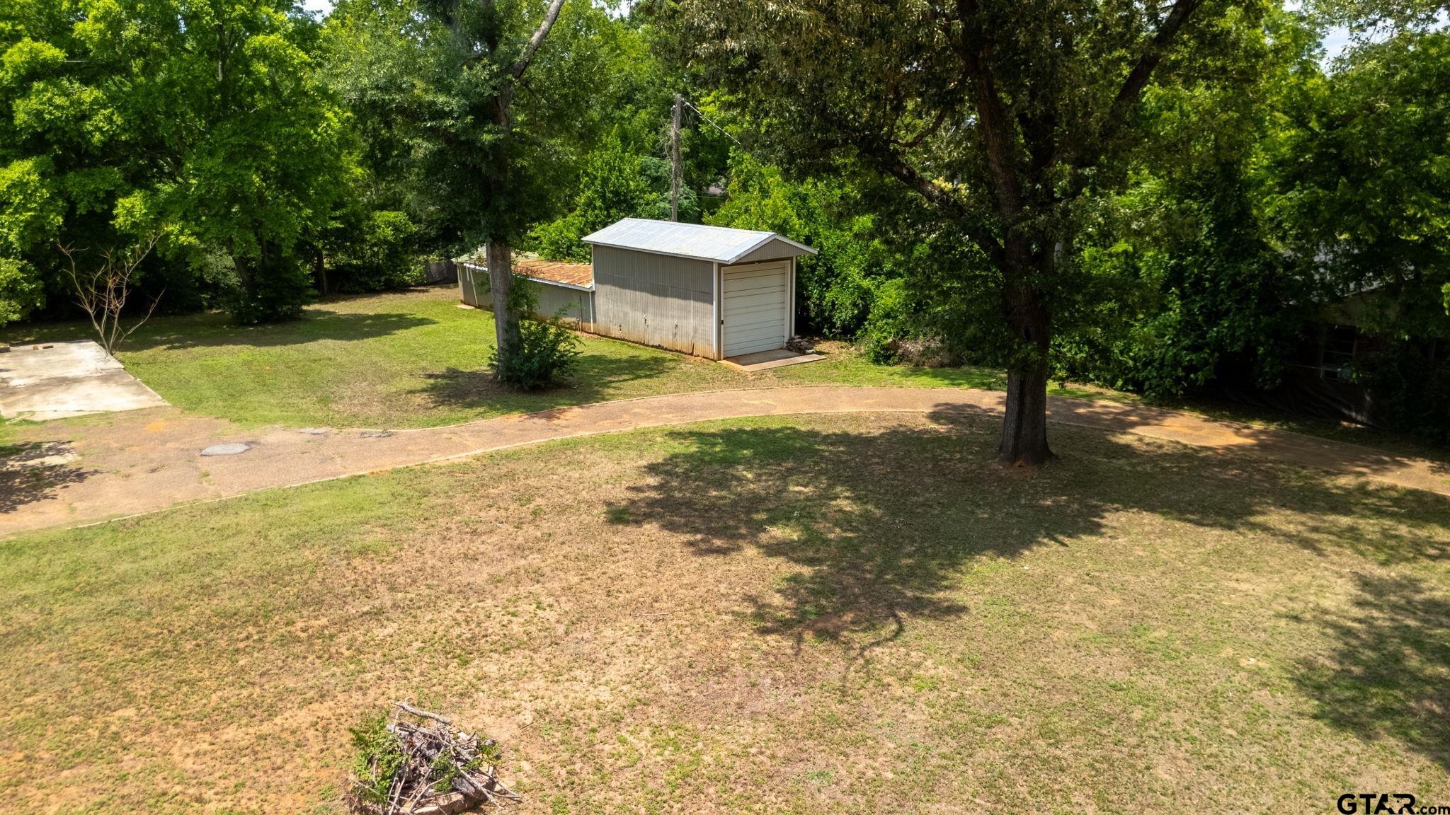 2115 S Sneed