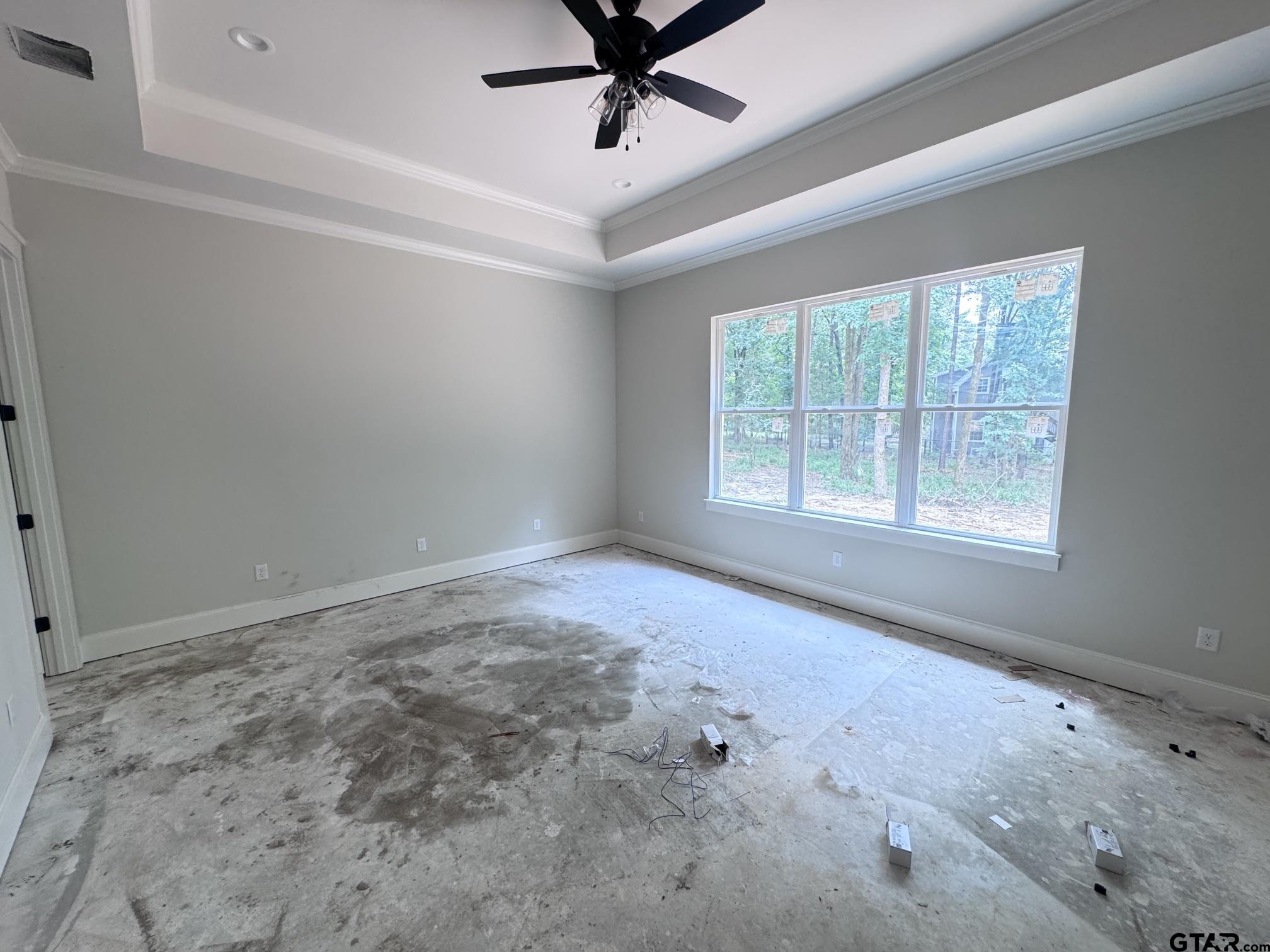 15337 Lakeside Dr