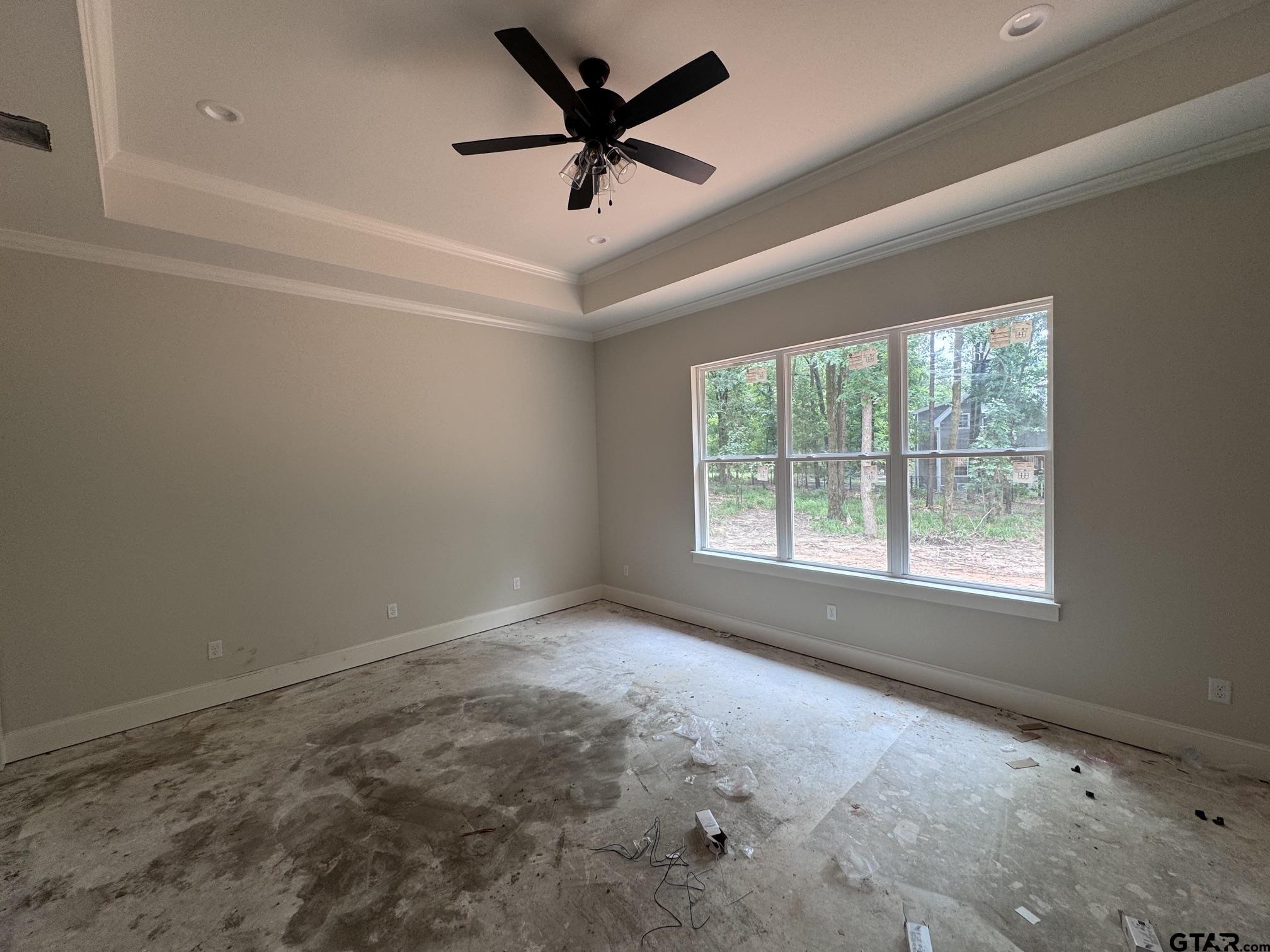 15337 Lakeside Dr