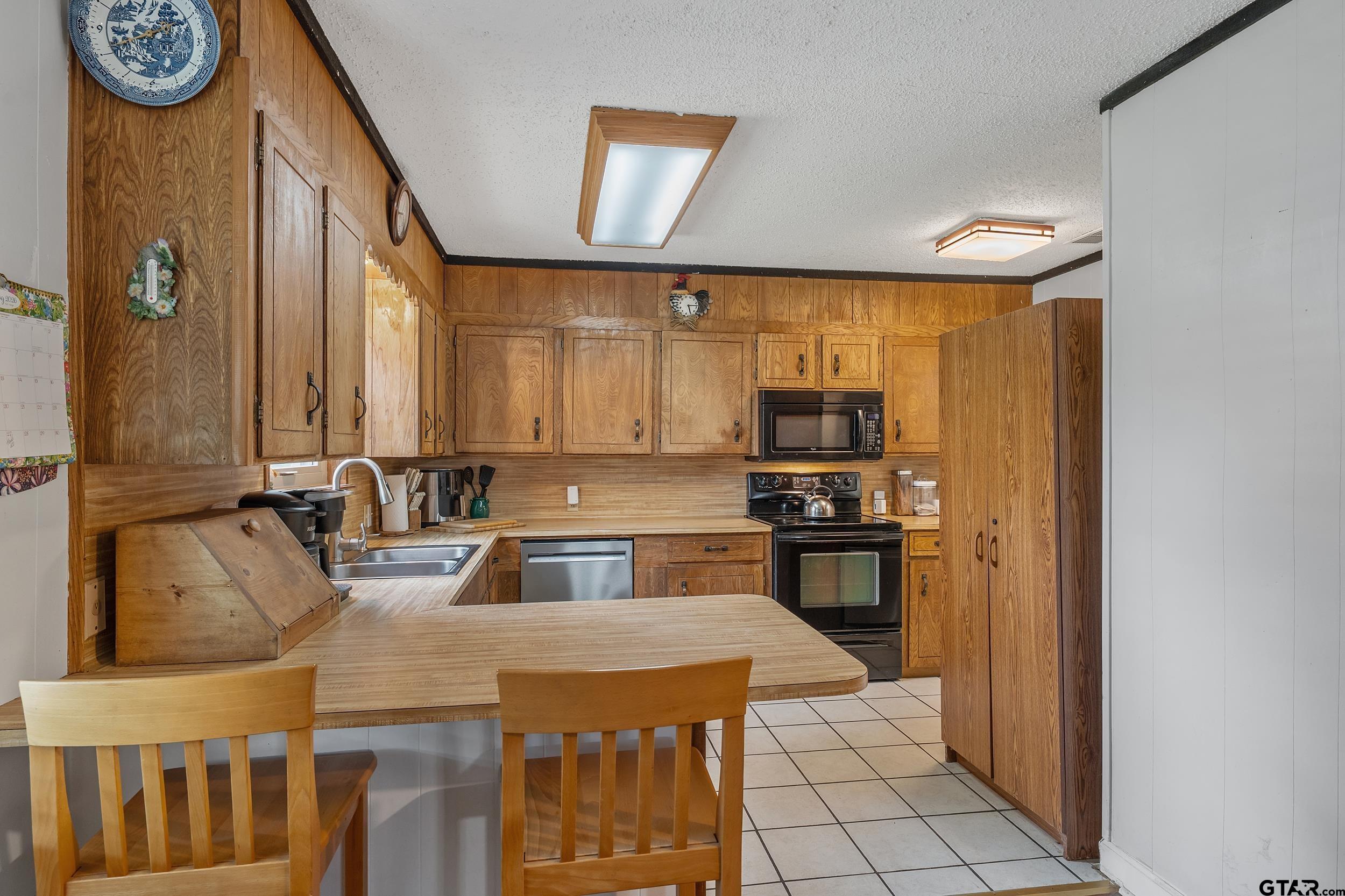 6631 Maplewood
