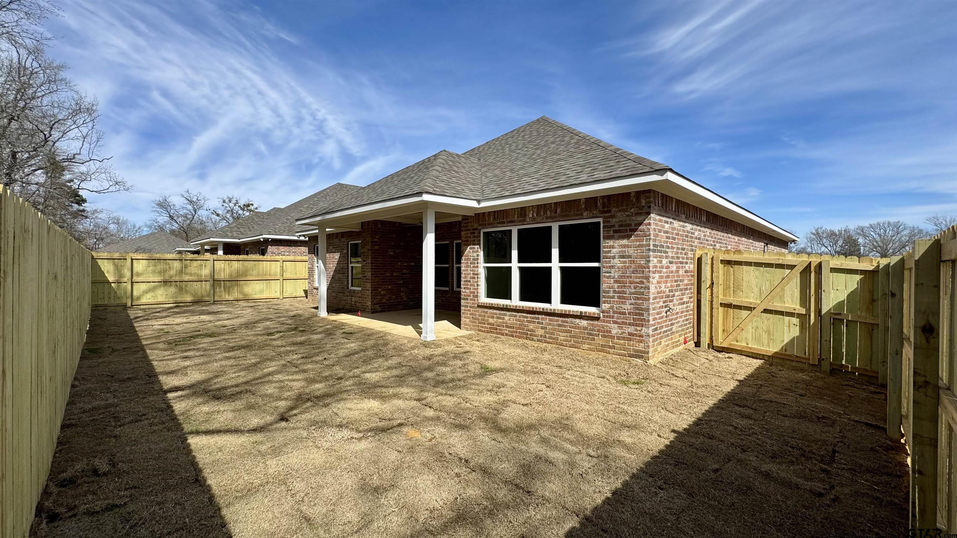 104 Zane Ln