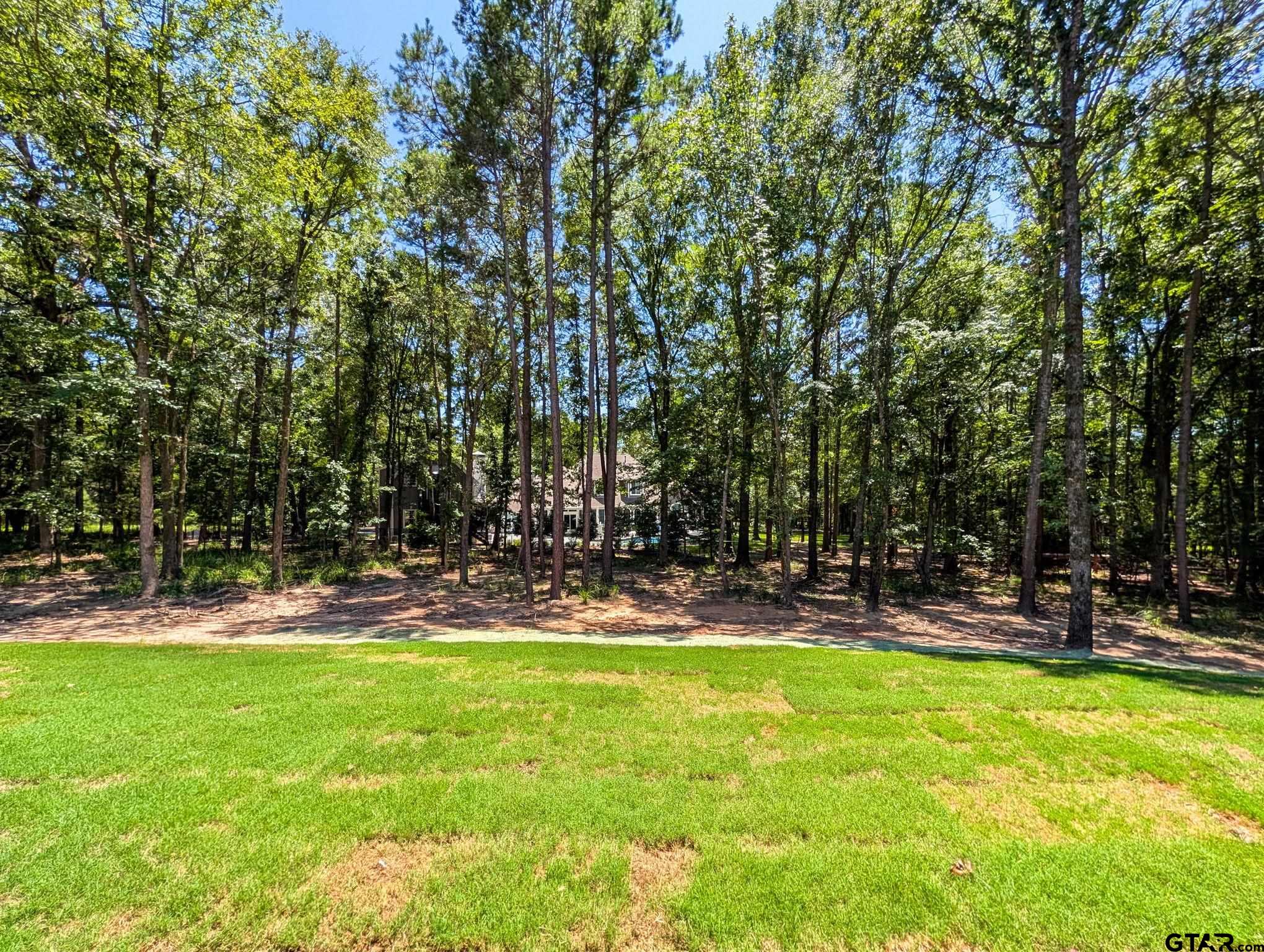 15337 Lakeside Dr