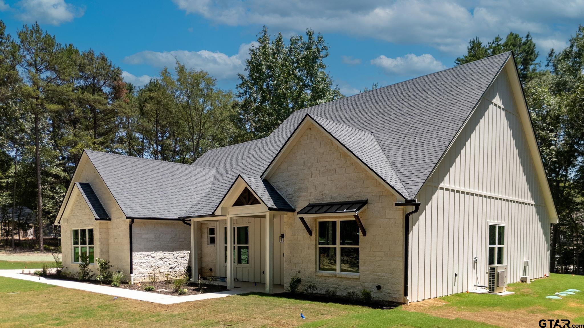 15337 Lakeside Dr