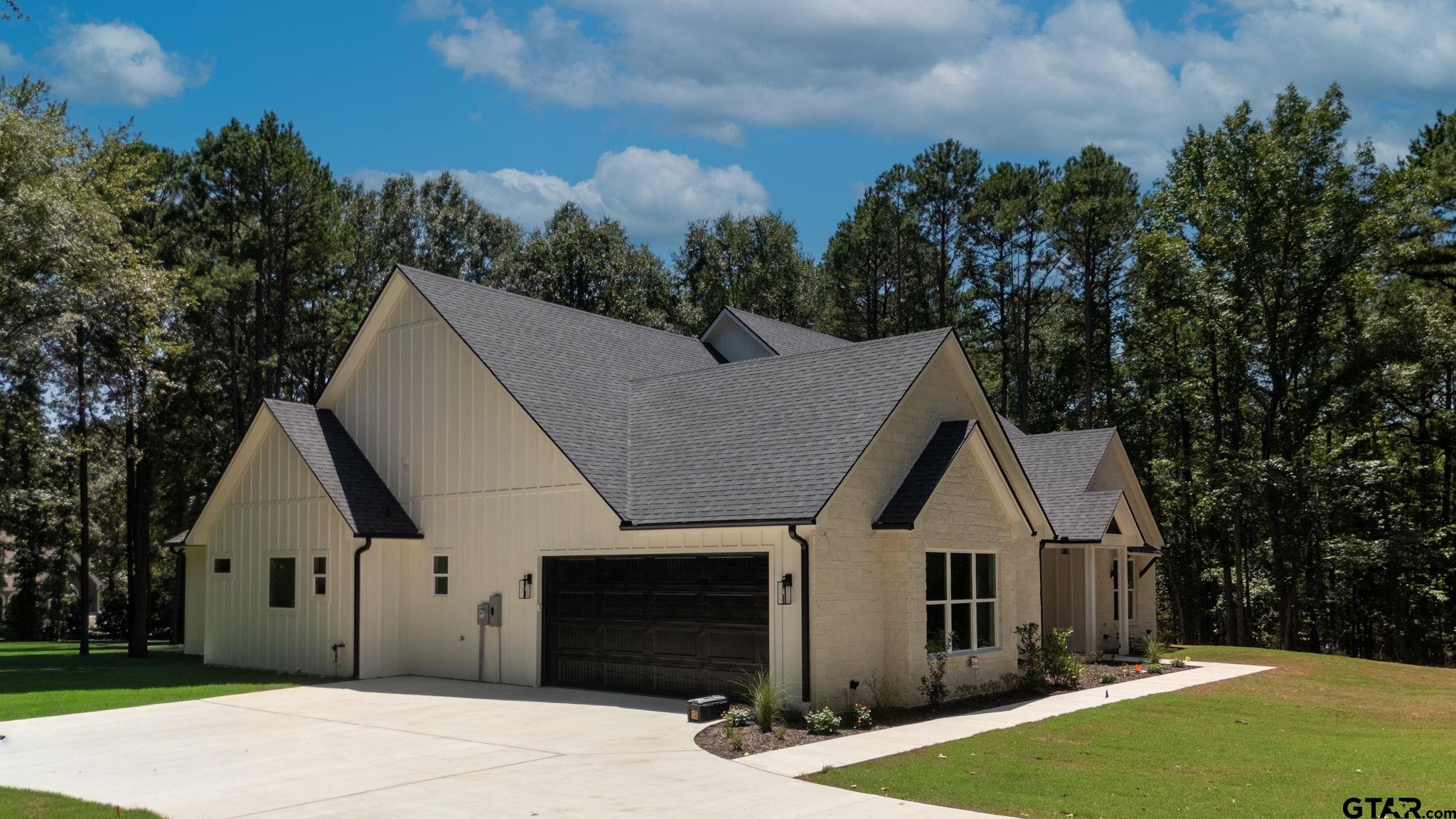 15337 Lakeside Dr