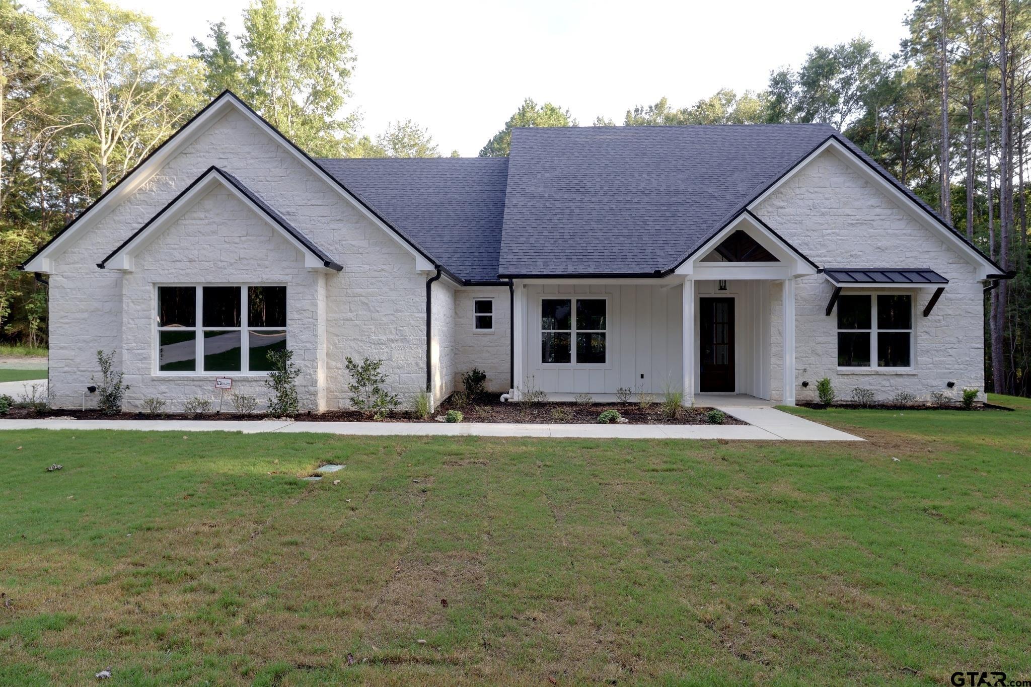 15337 Lakeside Dr