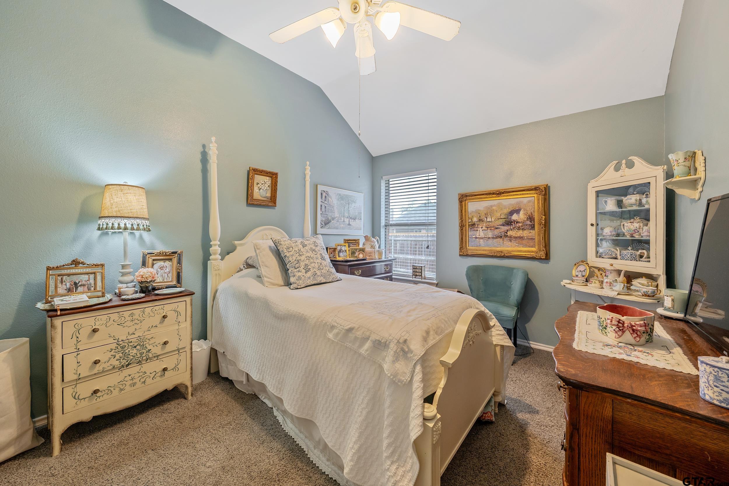 1902 Golden Bay